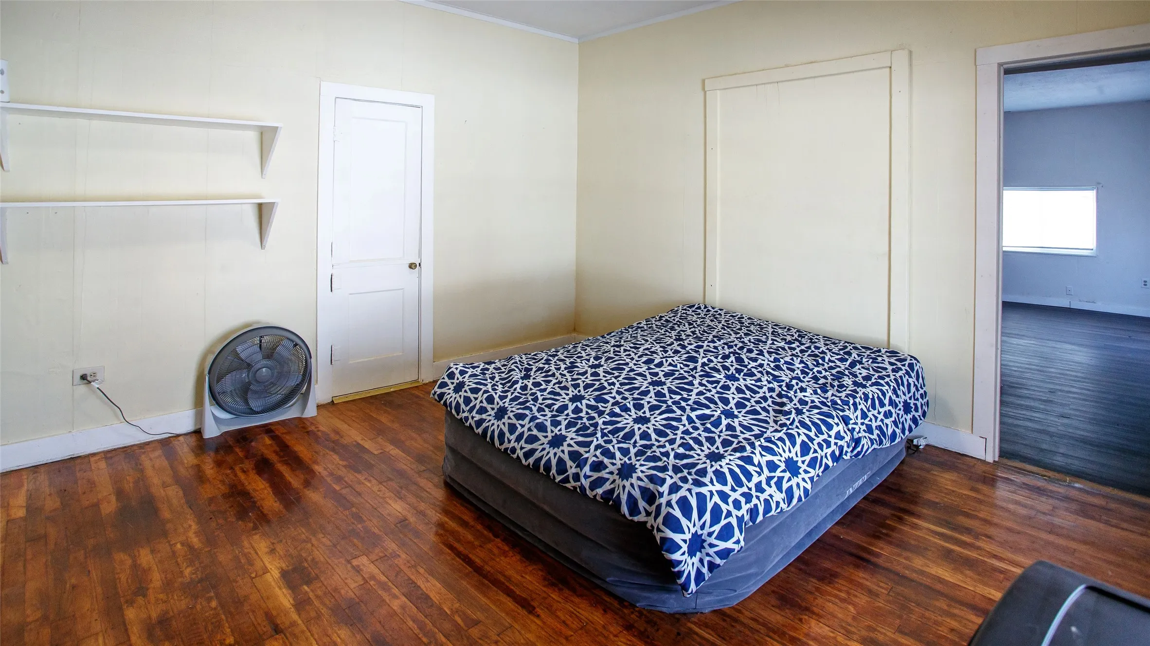 Single Family Residence For Sale in Young County , 603 W Bloodworth, Olney, Texas 76374, 2 Bedrooms, 1 Bathroom, Garage spaces, 1,134 Sqft, built in 1950, Price $79,000, mls#21165110, Real Estate Agent in Olney, Homes For Sale in Young county, Homes For Sale in Olney, Realtor in Olney Texas, Real Estate Brokerage Independent Realty Texas, Luminita Cordes Realtor