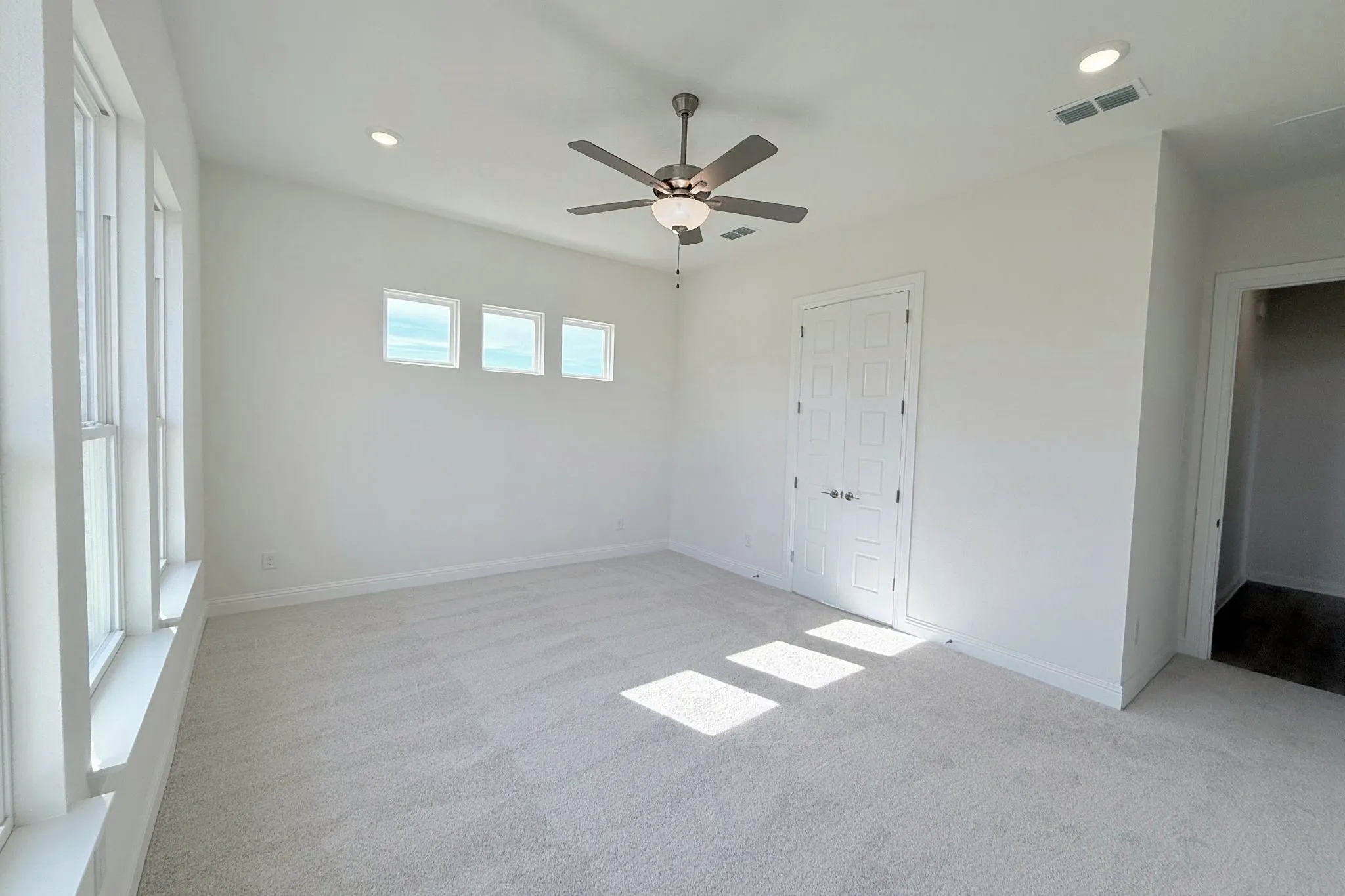 Single Family Residence For Sale in Kaufman County , 9813 Chesney Drive, Mesquite, Texas 75126, 5 Bedroom, 5 Bathroom, 2 Garage spaces, 3,417 Sqft, built in 2026, New Construction - Complete, mls#21165163, Real Estate Agent in Mesquite, Homes For Sale in Kaufman county, Homes For Sale in Mesquite, Realtor in Mesquite Texas, Real Estate Brokerage Independent Realty Texas, Luminita Cordes Realtor