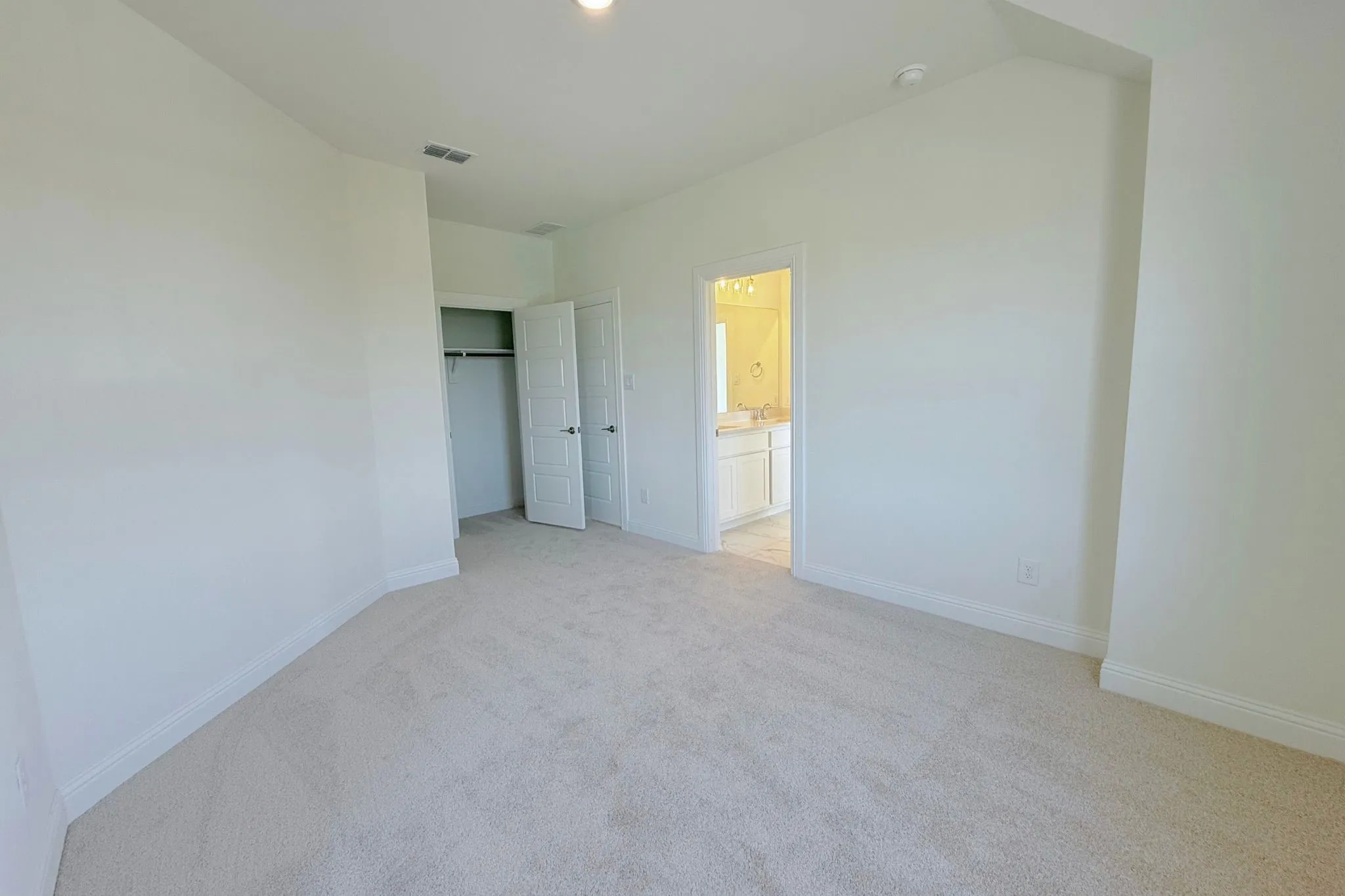Single Family Residence For Sale in Kaufman County , 9813 Chesney Drive, Mesquite, Texas 75126, 5 Bedroom, 5 Bathroom, 2 Garage spaces, 3,417 Sqft, built in 2026, New Construction - Complete, mls#21165163, Real Estate Agent in Mesquite, Homes For Sale in Kaufman county, Homes For Sale in Mesquite, Realtor in Mesquite Texas, Real Estate Brokerage Independent Realty Texas, Luminita Cordes Realtor