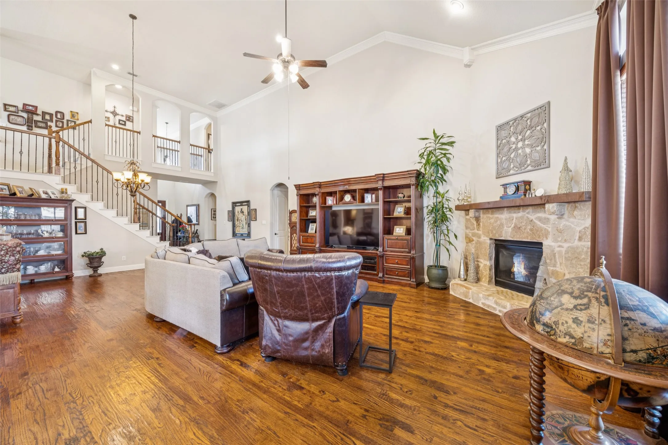 Single Family Residence For Sale in Collin County , 2260 Richmond Lane, Allen, Texas 75013, 5 Bedroom, 4 Bathroom, 3 Garage spaces, 4,025 Sqft, built in 2009, Preowned, mls#21160968, Real Estate Agent in Allen, Homes For Sale in Collin county, Homes For Sale in Allen, Realtor in Allen Texas, Real Estate Brokerage Independent Realty Texas, Luminita Cordes Realtor