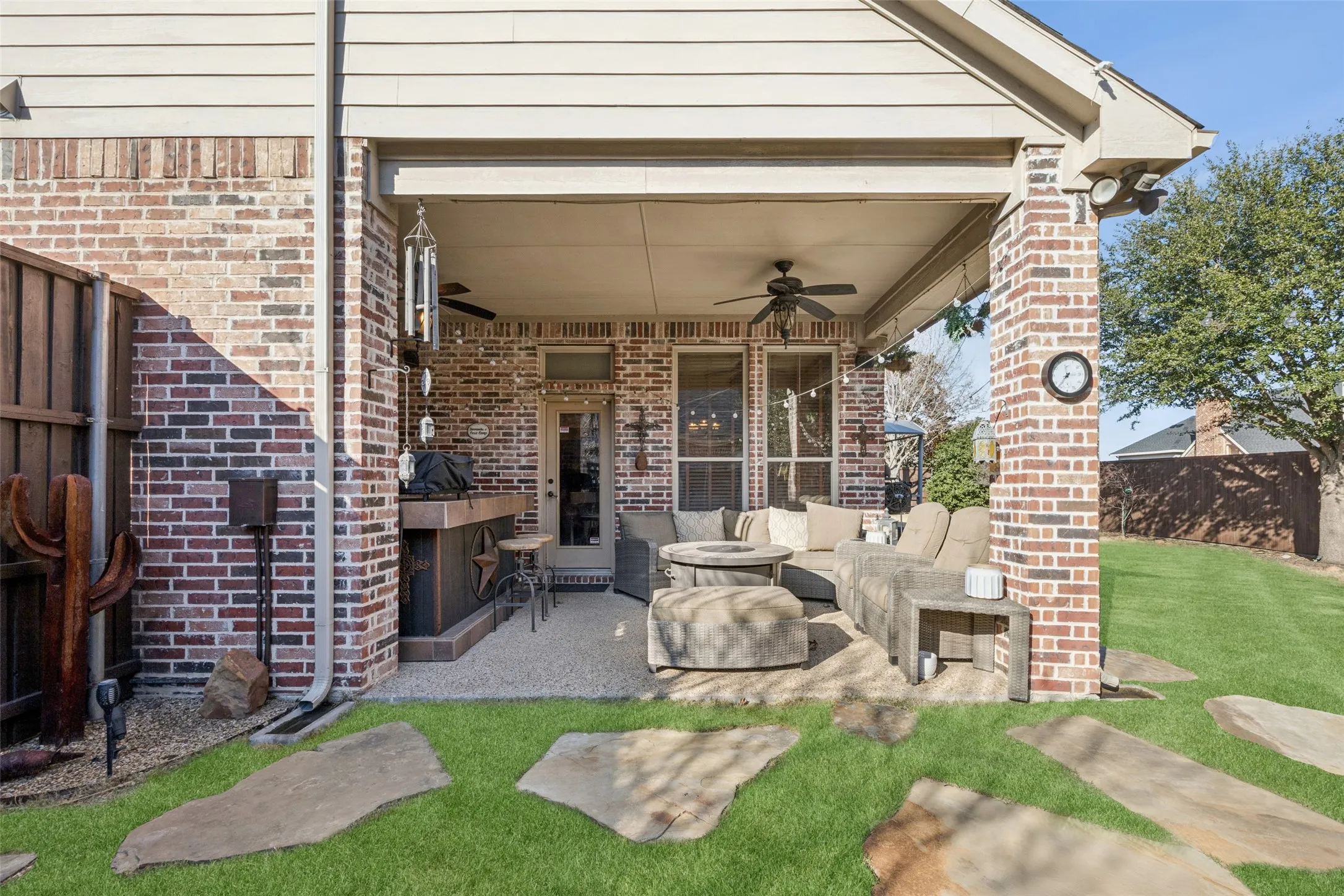 Single Family Residence For Sale in Collin County , 2260 Richmond Lane, Allen, Texas 75013, 5 Bedroom, 4 Bathroom, 3 Garage spaces, 4,025 Sqft, built in 2009, Preowned, mls#21160968, Real Estate Agent in Allen, Homes For Sale in Collin county, Homes For Sale in Allen, Realtor in Allen Texas, Real Estate Brokerage Independent Realty Texas, Luminita Cordes Realtor