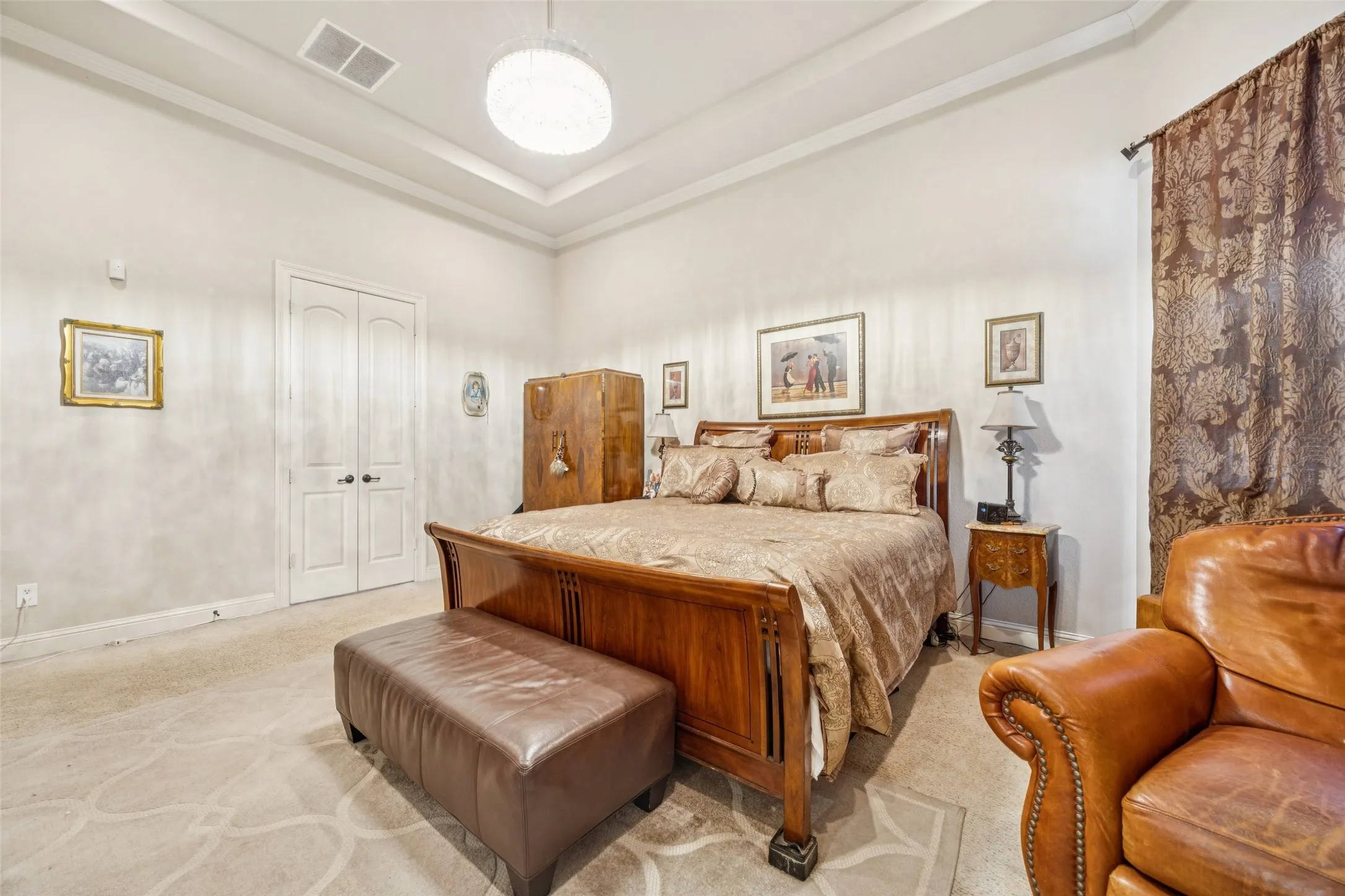 Single Family Residence For Sale in Collin County , 2260 Richmond Lane, Allen, Texas 75013, 5 Bedroom, 4 Bathroom, 3 Garage spaces, 4,025 Sqft, built in 2009, Preowned, mls#21160968, Real Estate Agent in Allen, Homes For Sale in Collin county, Homes For Sale in Allen, Realtor in Allen Texas, Real Estate Brokerage Independent Realty Texas, Luminita Cordes Realtor