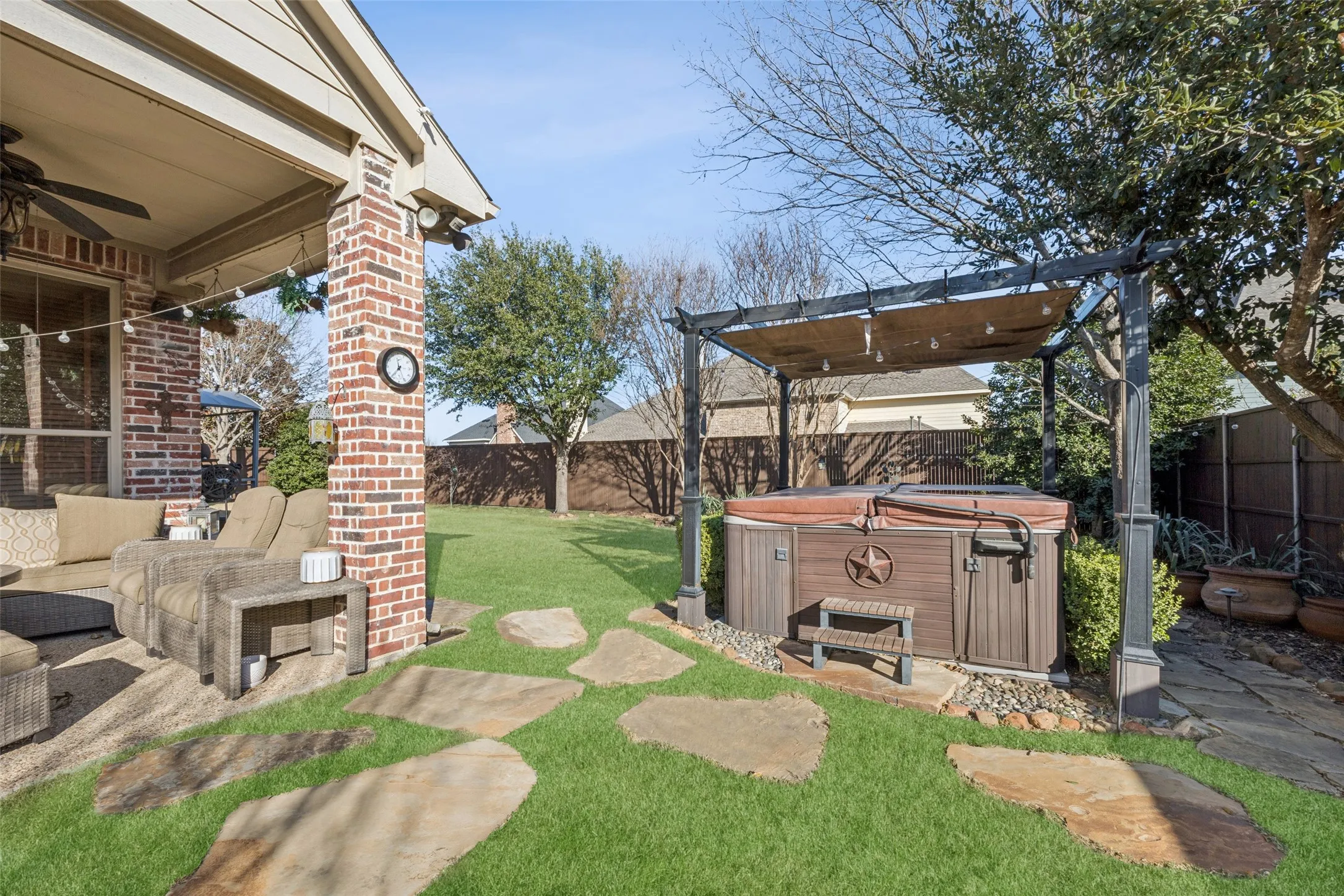 Single Family Residence For Sale in Collin County , 2260 Richmond Lane, Allen, Texas 75013, 5 Bedroom, 4 Bathroom, 3 Garage spaces, 4,025 Sqft, built in 2009, Preowned, mls#21160968, Real Estate Agent in Allen, Homes For Sale in Collin county, Homes For Sale in Allen, Realtor in Allen Texas, Real Estate Brokerage Independent Realty Texas, Luminita Cordes Realtor