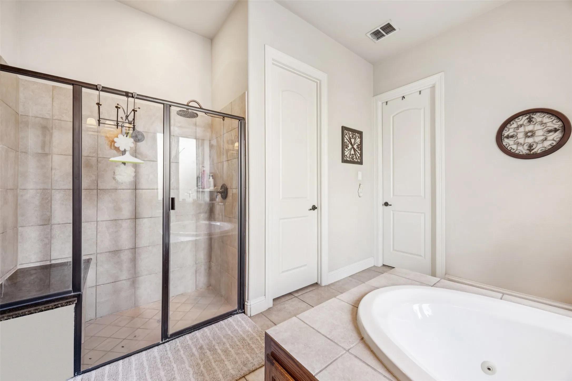 Single Family Residence For Sale in Collin County , 2260 Richmond Lane, Allen, Texas 75013, 5 Bedroom, 4 Bathroom, 3 Garage spaces, 4,025 Sqft, built in 2009, Preowned, mls#21160968, Real Estate Agent in Allen, Homes For Sale in Collin county, Homes For Sale in Allen, Realtor in Allen Texas, Real Estate Brokerage Independent Realty Texas, Luminita Cordes Realtor