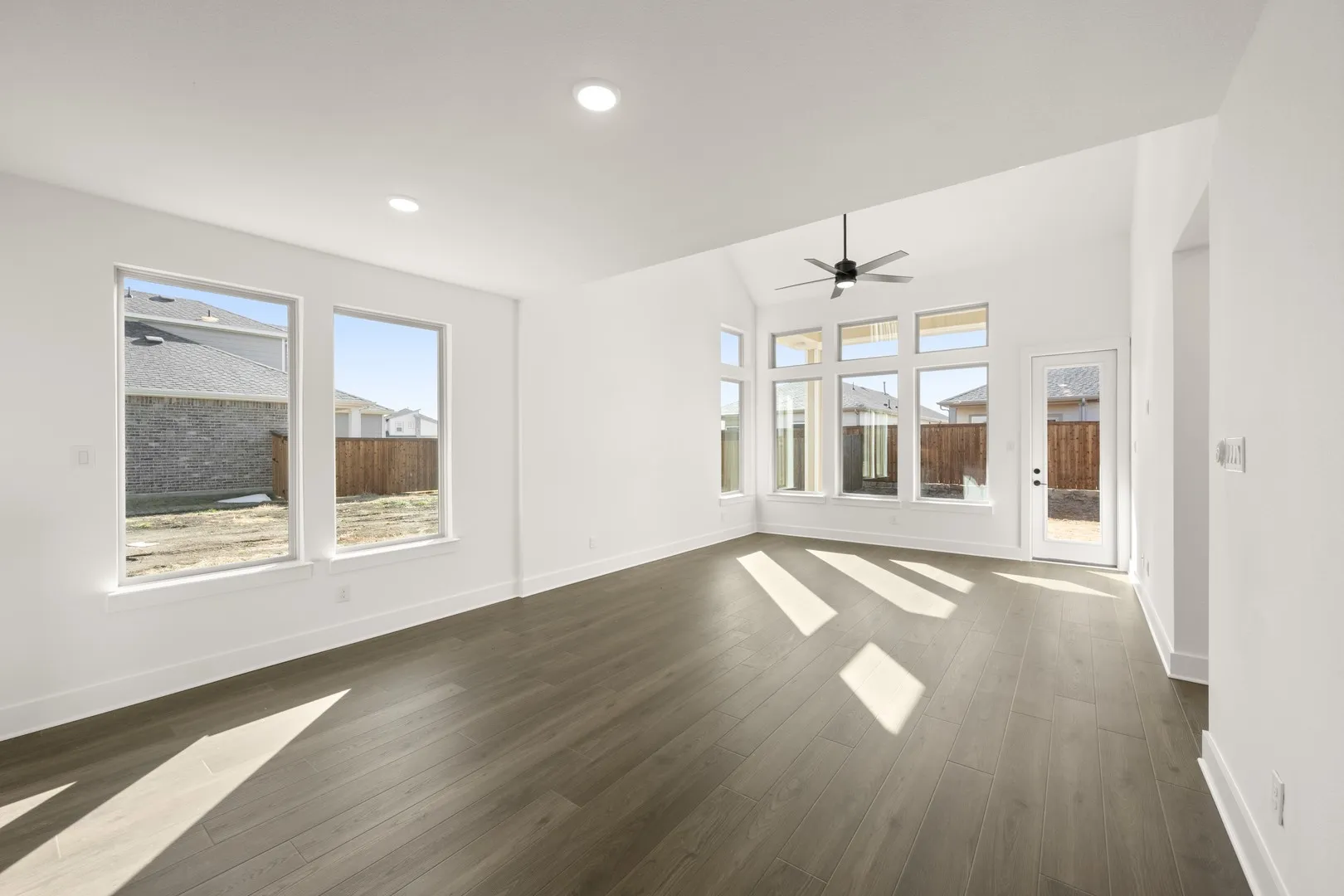 7409 Autumn Hill- Dining-2