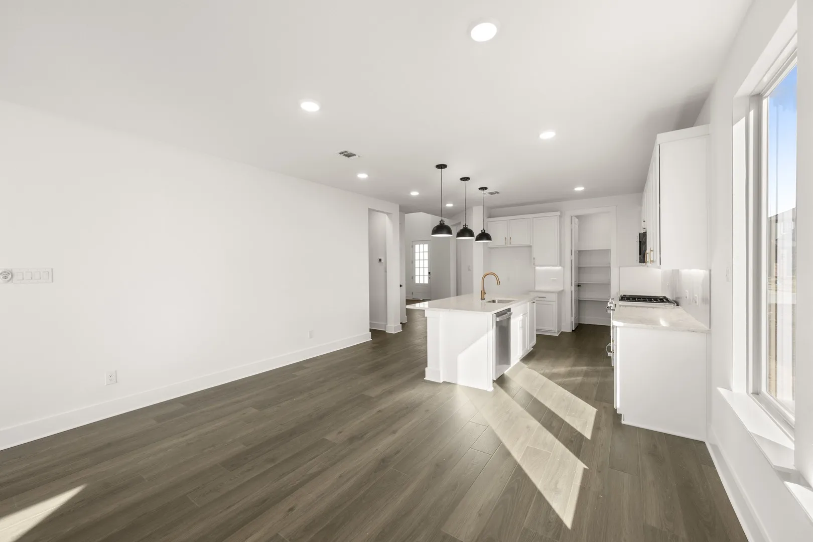 7409 Autumn Hill- Dining-1