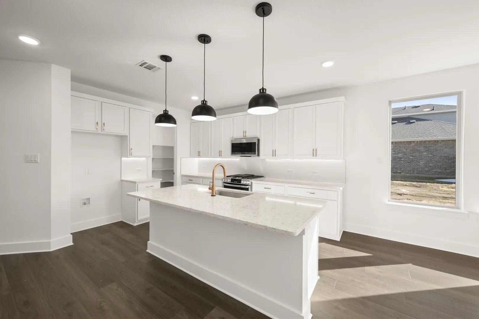 7409 Autumn Hill- Kitchen-2