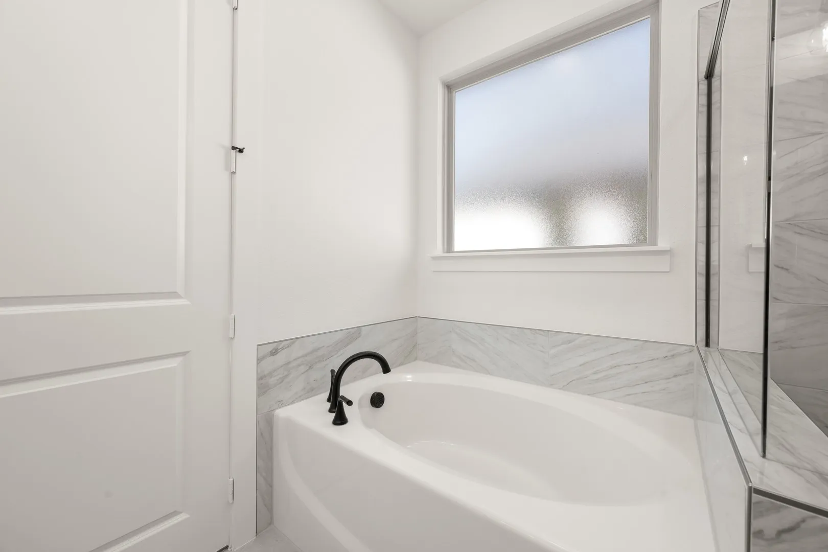 7409 Autumn Hill- Primary Suite-5