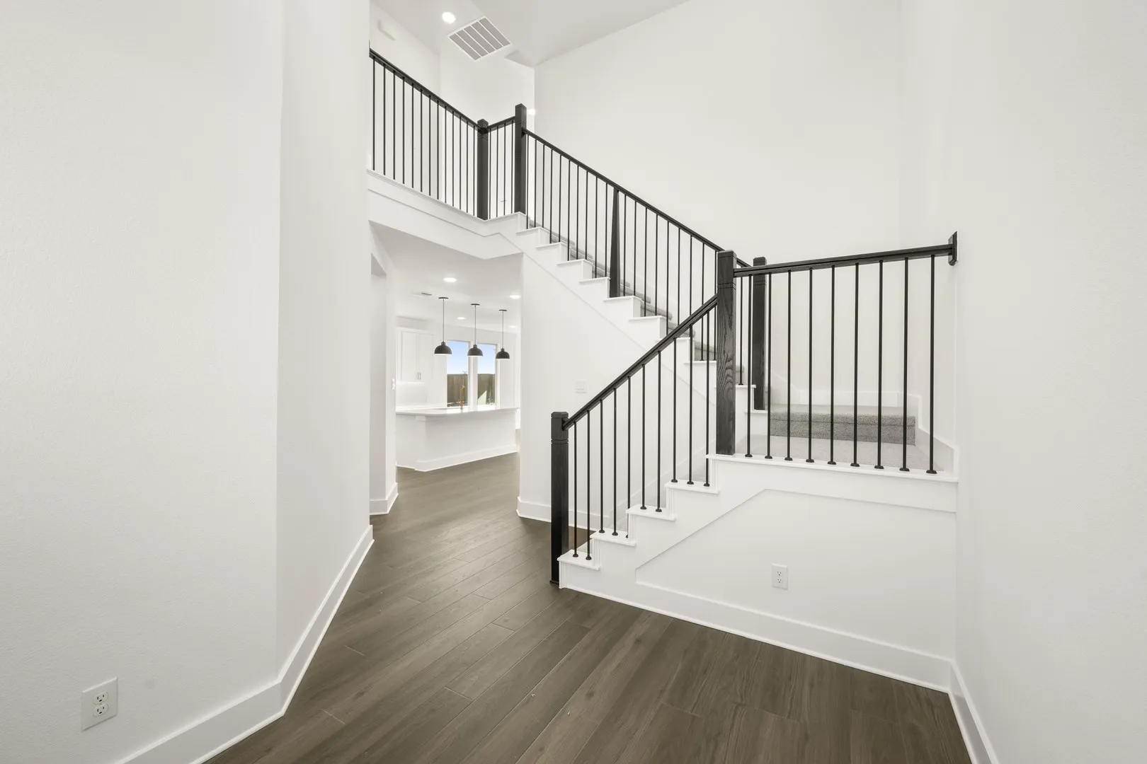 7409 Autumn Hill- Entry-2
