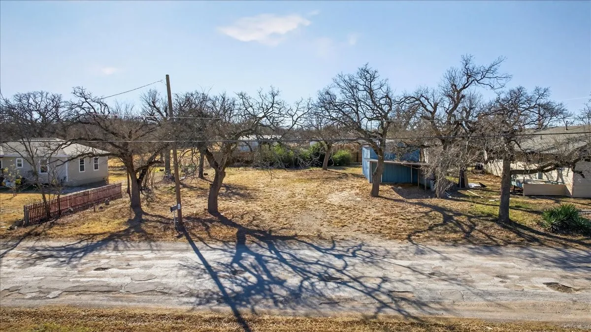 Improved Land For Sale in Jack County , 1117 W Live Oak Street, Jacksboro, Texas 76458, 0, 0, Garage spaces, 0 Sqft, built in 0, Price $33,000, mls#21165223, Real Estate Agent in Jacksboro, Homes For Sale in Jack county, Homes For Sale in Jacksboro, Realtor in Jacksboro Texas, Real Estate Brokerage Independent Realty Texas, Luminita Cordes Realtor