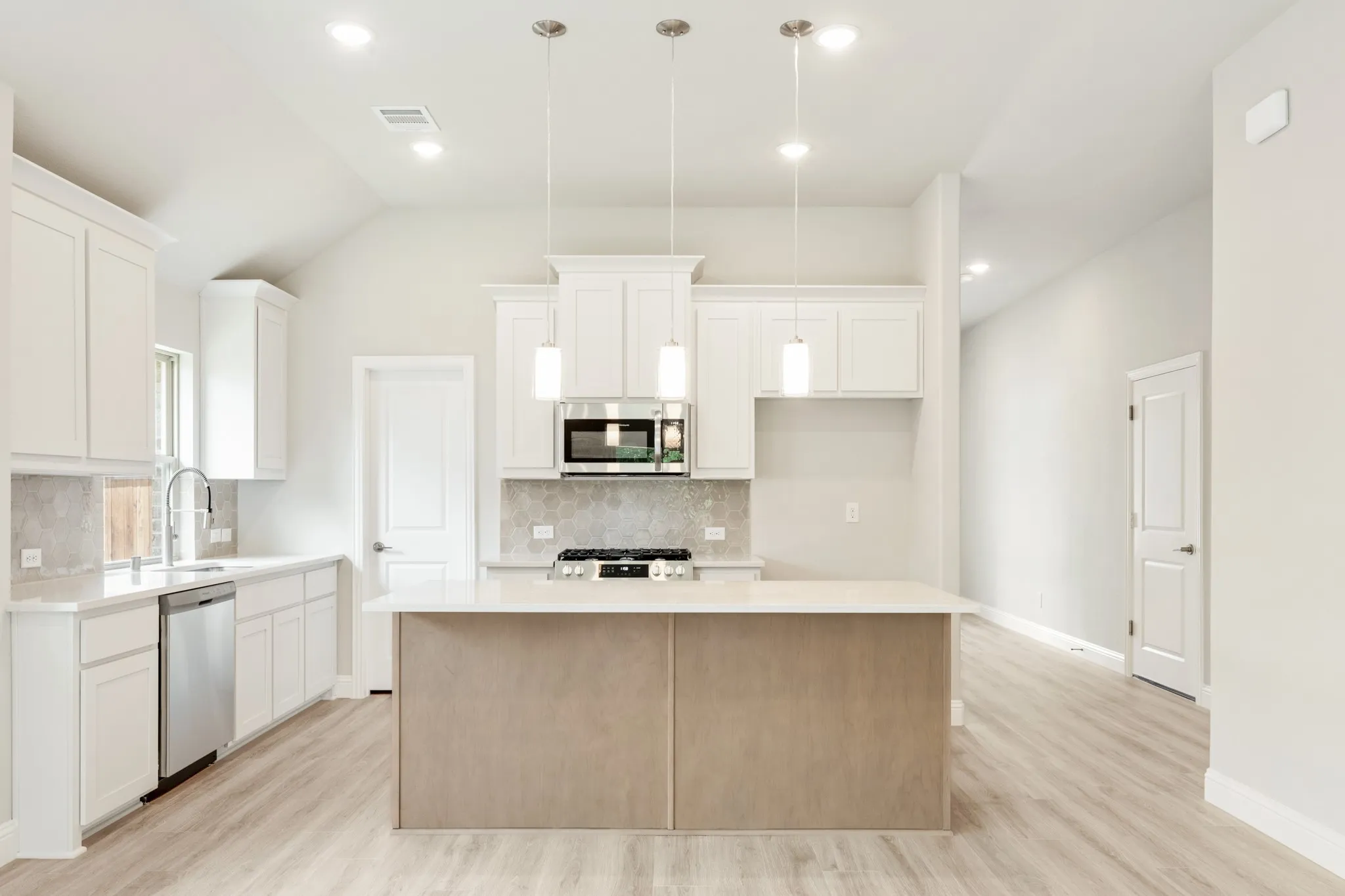 Single Family Residence For Sale in Collin County , 905 Willowbanks Drive, Josephine, Texas 75173, 4 Bedroom, 3 Bathroom, 3 Garage spaces, 2,454 Sqft, built in 2026, New Construction - Complete, mls#21165239, Real Estate Agent in Josephine, Homes For Sale in Collin county, Homes For Sale in Josephine, Realtor in Josephine Texas, Real Estate Brokerage Independent Realty Texas, Luminita Cordes Realtor
