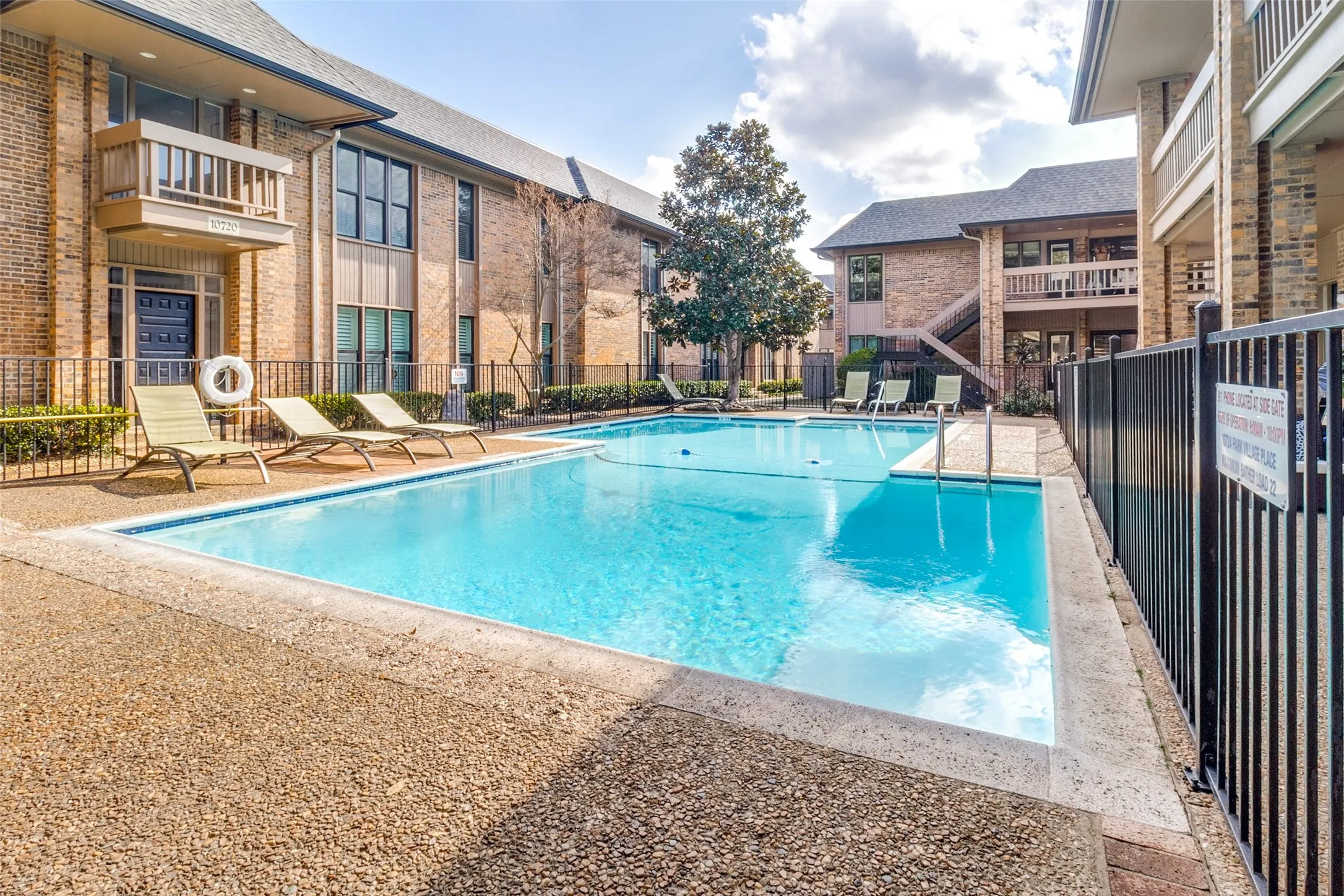 Condominium For Sale in Dallas County , 10750 Park Village Place A, Dallas, Texas 75230, 1 Bedroom, 1 Bathroom, Garage spaces, 846 Sqft, built in 1969, Preowned, mls#21162136, Real Estate Agent in Dallas, Homes For Sale in Dallas county, Homes For Sale in Dallas, Realtor in Dallas Texas, Real Estate Brokerage Independent Realty Texas, Luminita Cordes Realtor