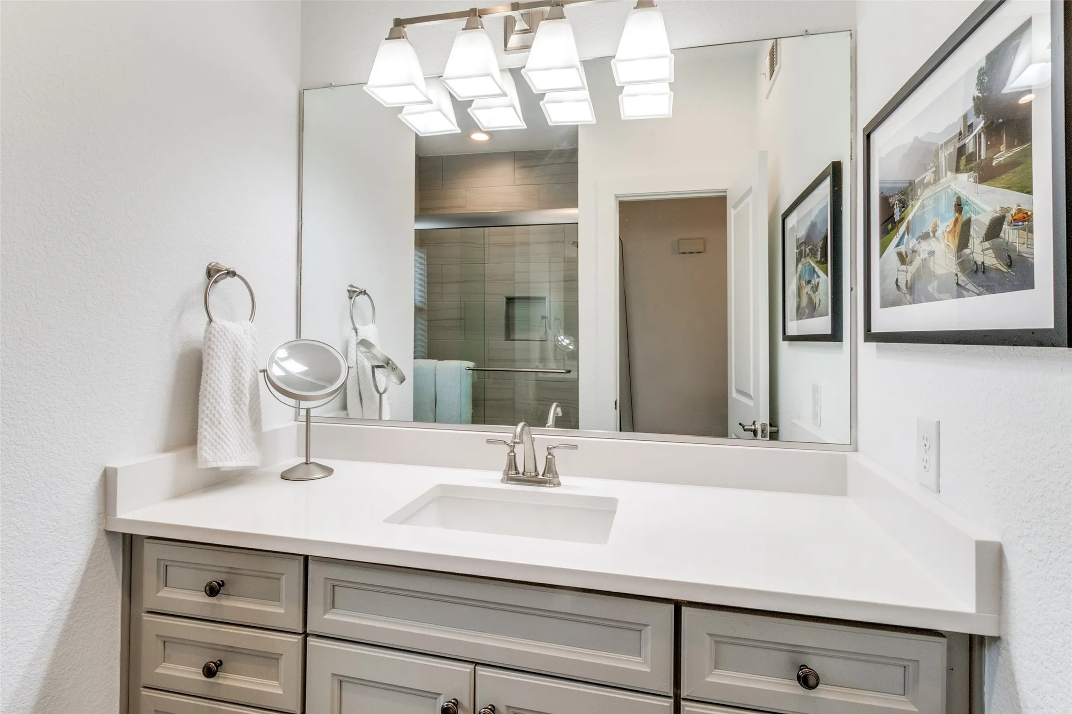 Condominium For Sale in Dallas County , 10750 Park Village Place A, Dallas, Texas 75230, 1 Bedroom, 1 Bathroom, Garage spaces, 846 Sqft, built in 1969, Preowned, mls#21162136, Real Estate Agent in Dallas, Homes For Sale in Dallas county, Homes For Sale in Dallas, Realtor in Dallas Texas, Real Estate Brokerage Independent Realty Texas, Luminita Cordes Realtor