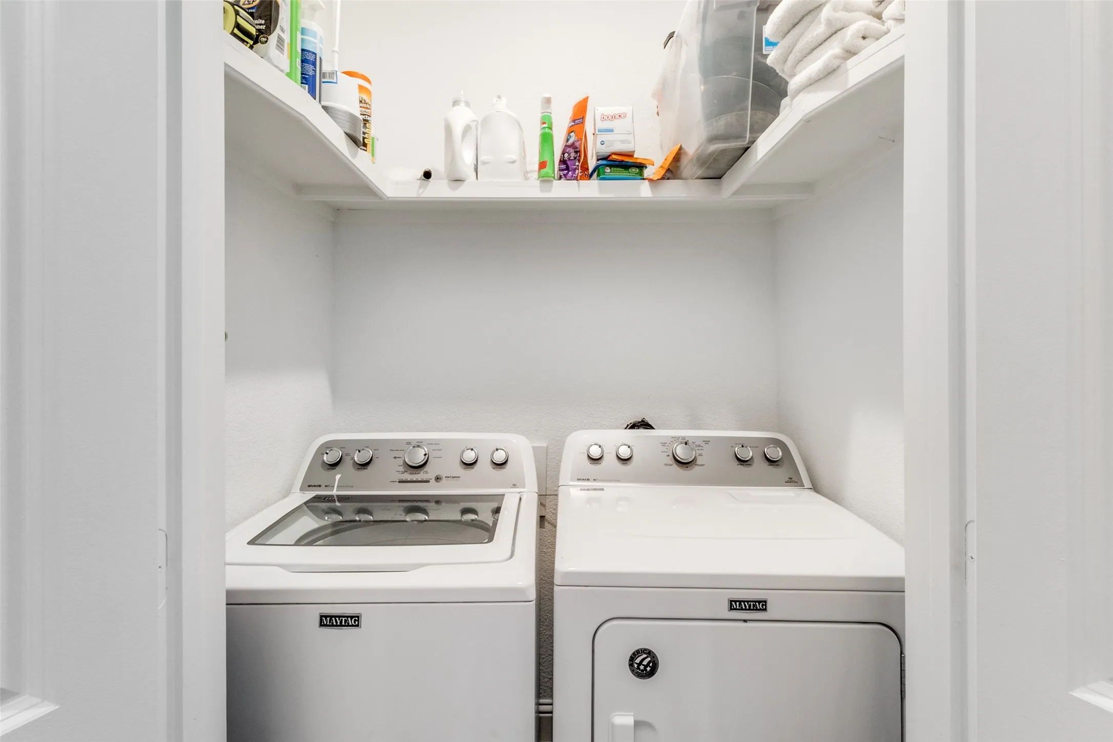 Condominium For Sale in Dallas County , 10750 Park Village Place A, Dallas, Texas 75230, 1 Bedroom, 1 Bathroom, Garage spaces, 846 Sqft, built in 1969, Preowned, mls#21162136, Real Estate Agent in Dallas, Homes For Sale in Dallas county, Homes For Sale in Dallas, Realtor in Dallas Texas, Real Estate Brokerage Independent Realty Texas, Luminita Cordes Realtor