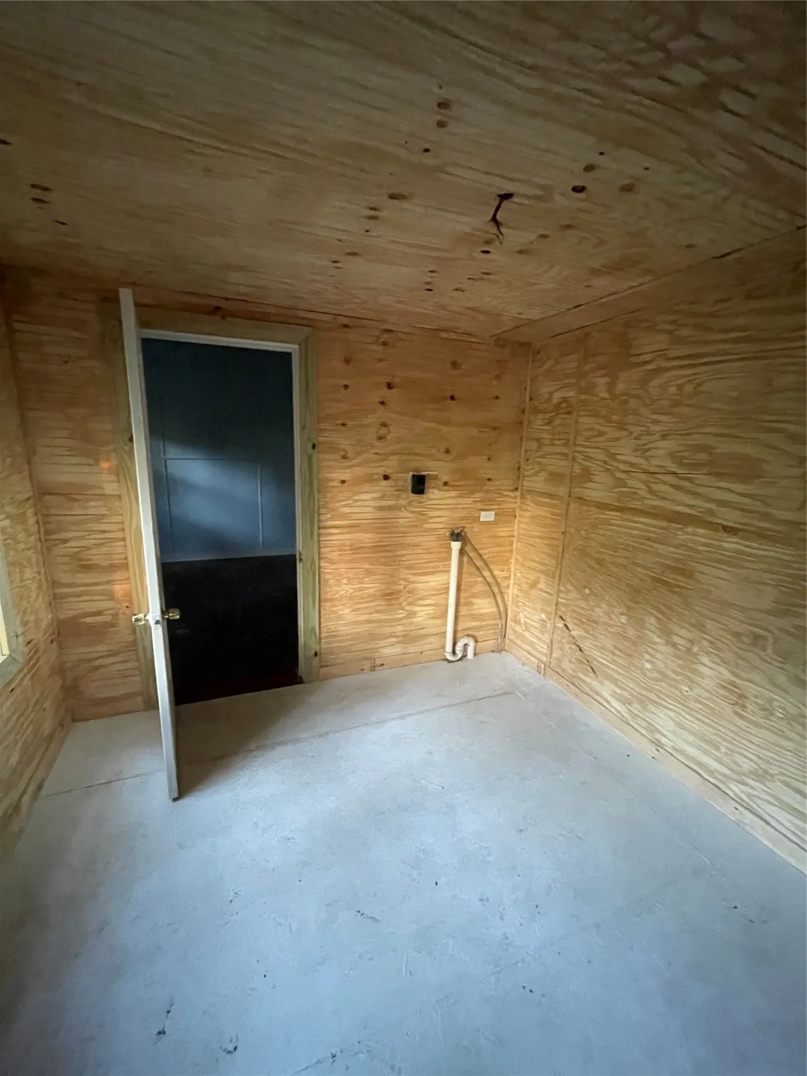 Single Family Residence For Sale in Delta County , 205 1st, Pecan Gap, Texas 75469, 2 Bedrooms, 1 Bathroom, Garage spaces, 720 Sqft, built in 1942, Price $59,900, mls#21165355, Real Estate Agent in Pecan Gap, Homes For Sale in Delta county, Homes For Sale in Pecan Gap, Realtor in Pecan Gap Texas, Real Estate Brokerage Independent Realty Texas, Luminita Cordes Realtor