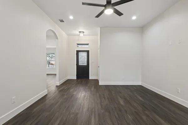 Single Family Residence For Sale in Hunt County , 612 N US Highway 69, Celeste, Texas 75423, 3 Bedrooms, 2 Bathrooms, 2 Garage spaces, 1,433 Sqft, built in 2024, Price $270,000, mls#21165413, Real Estate Agent in Celeste, Homes For Sale in Hunt county, Homes For Sale in Celeste, Realtor in Celeste Texas, Real Estate Brokerage Independent Realty Texas, Luminita Cordes Realtor