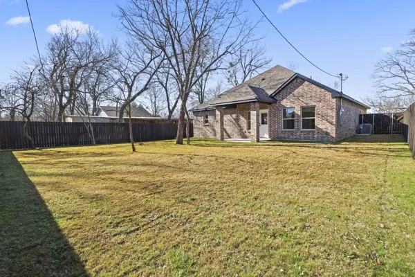 Single Family Residence For Sale in Hunt County , 612 N US Highway 69, Celeste, Texas 75423, 3 Bedrooms, 2 Bathrooms, 2 Garage spaces, 1,433 Sqft, built in 2024, Price $270,000, mls#21165413, Real Estate Agent in Celeste, Homes For Sale in Hunt county, Homes For Sale in Celeste, Realtor in Celeste Texas, Real Estate Brokerage Independent Realty Texas, Luminita Cordes Realtor