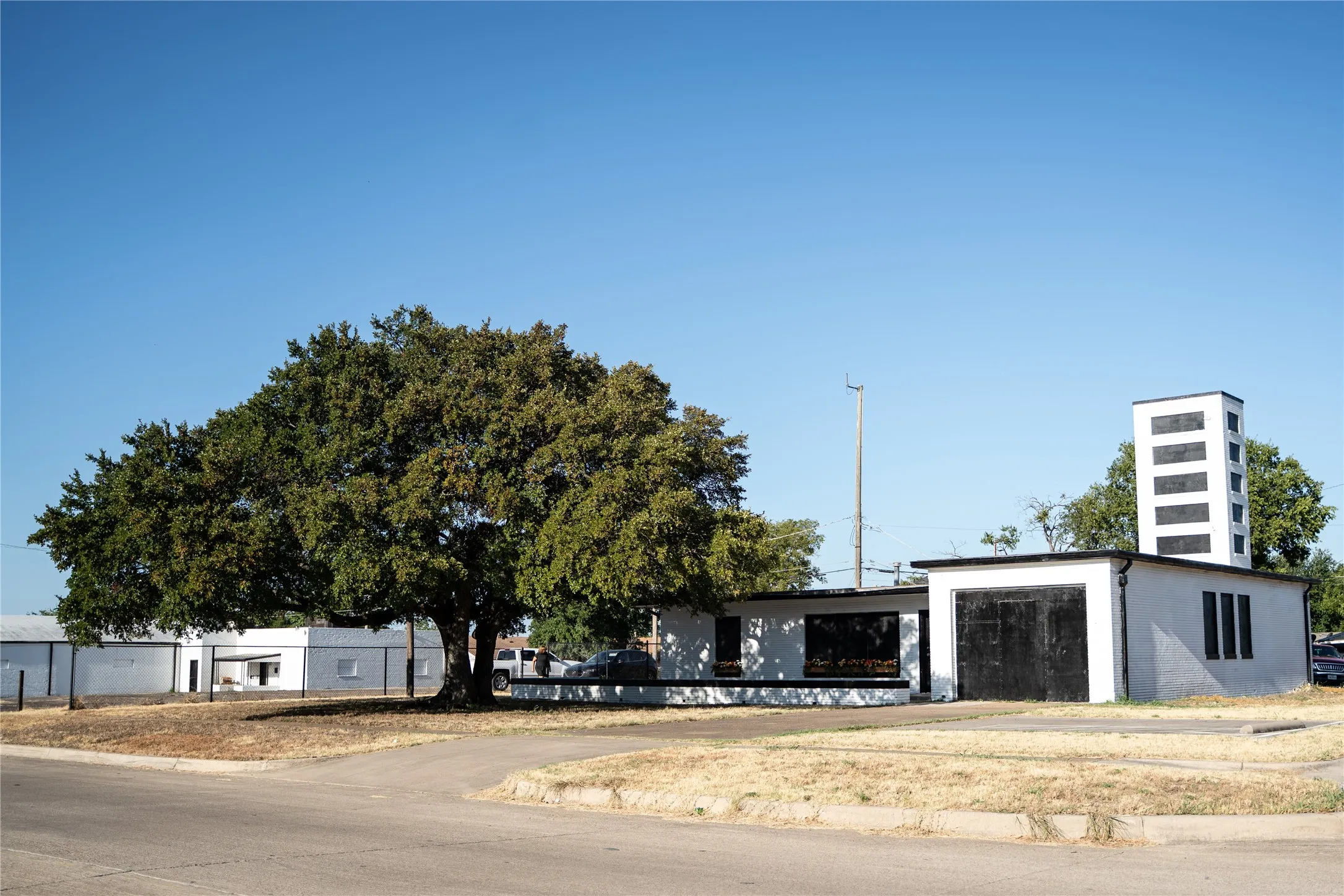 Business For Sale in Tarrant County , 2901 Schwartz Avenue, Fort Worth, Texas 76106, 0, 0, Garage spaces, 0 Sqft, built in 1956, Preowned, mls#21165593, Real Estate Agent in Fort Worth, Homes For Sale in Tarrant county, Homes For Sale in Fort Worth, Realtor in Fort Worth Texas, Real Estate Brokerage Independent Realty Texas, Luminita Cordes Realtor