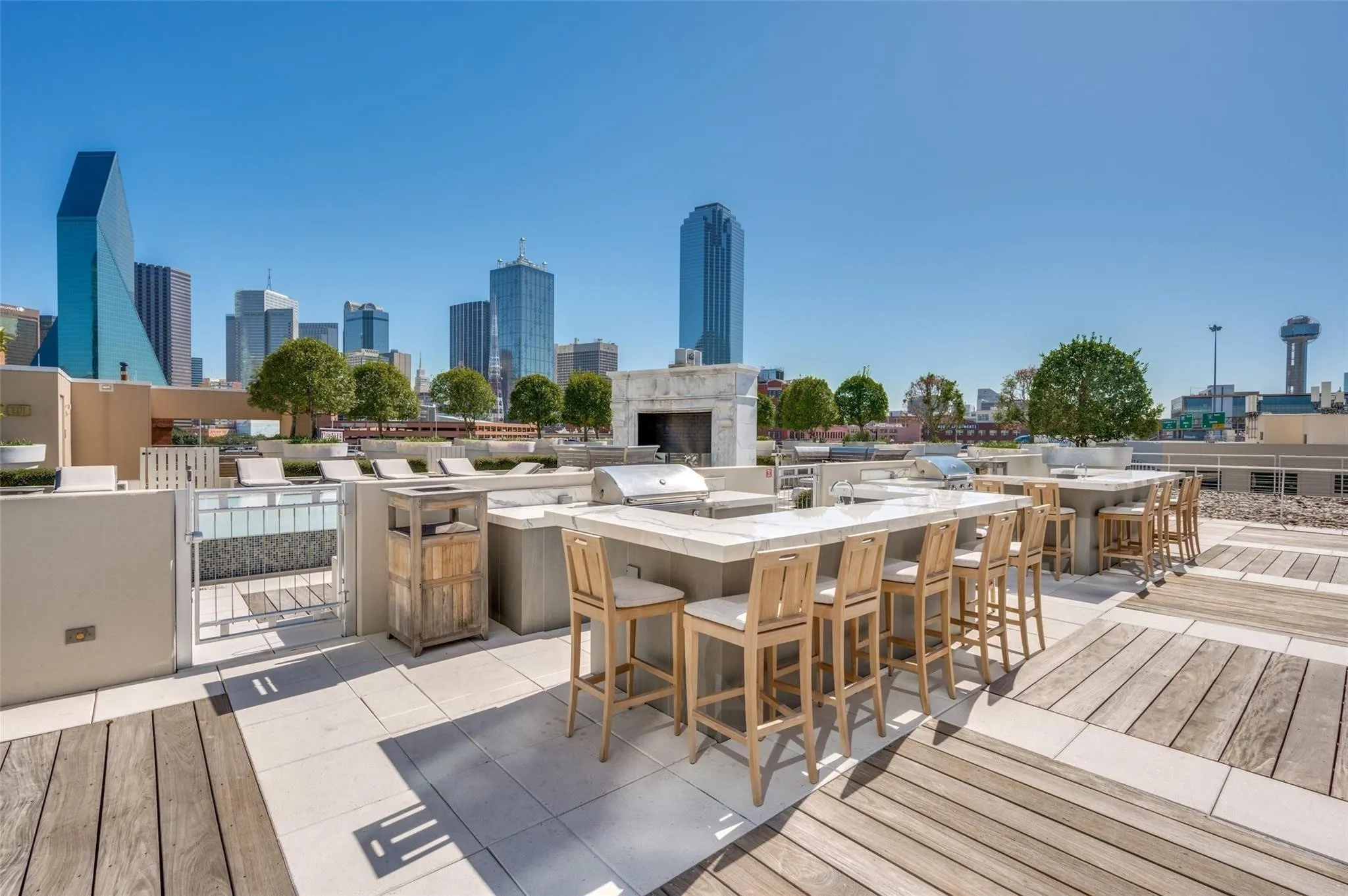 Condominium For Sale in Dallas County , 2200 Victory Avenue 1105, Dallas, Texas 75219, 1 Bedroom, 2 Bathrooms, 1 Garage spaces, 1,603 Sqft, built in 2007, Preowned, Price $650,000, mls#21164091, Real Estate Agent in Dallas, Homes For Sale in Dallas county, Homes For Sale in Dallas, Realtor in Dallas Texas, Real Estate Brokerage Independent Realty Texas, Luminita Cordes Realtor