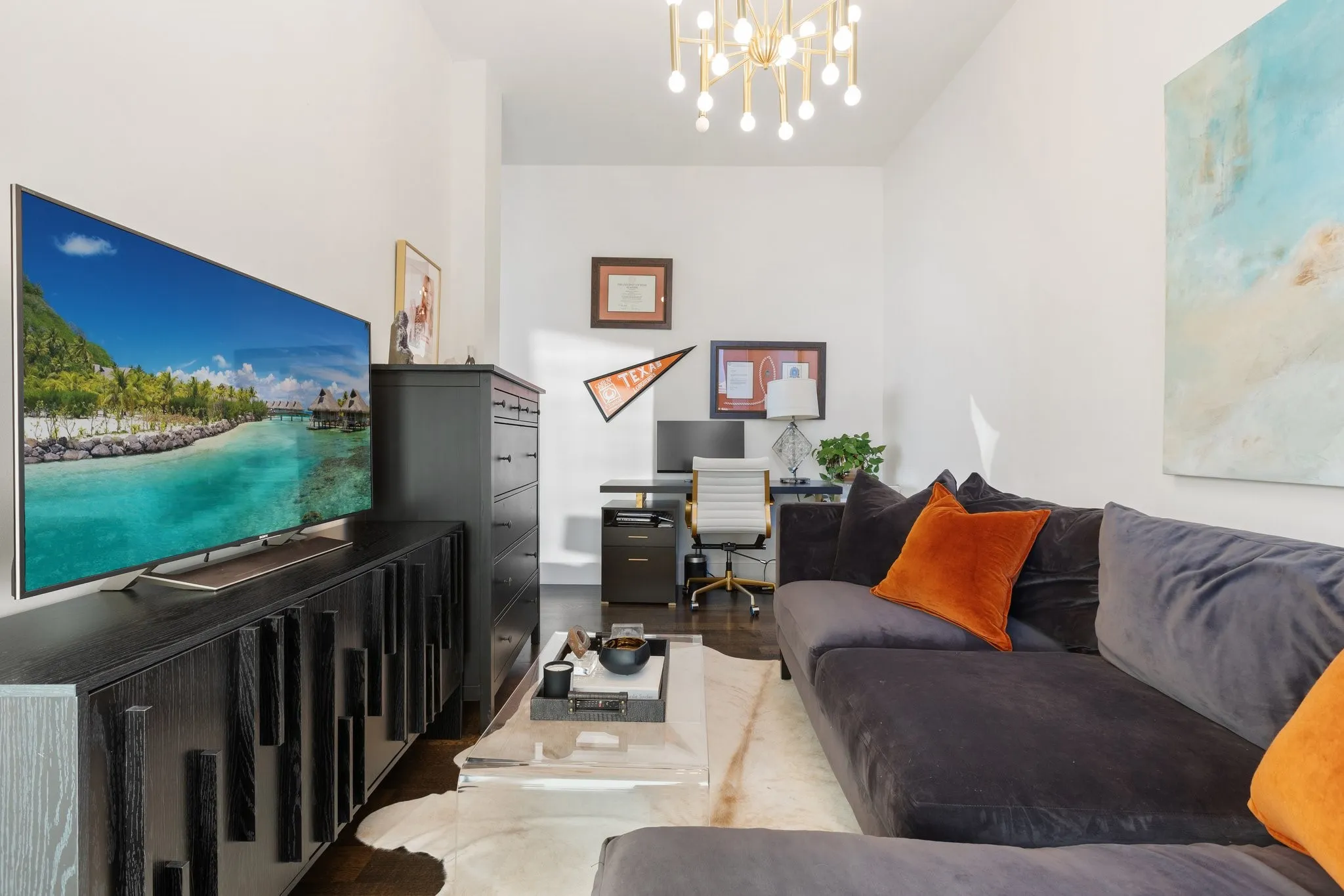 Condominium For Sale in Dallas County , 2200 Victory Avenue 1105, Dallas, Texas 75219, 1 Bedroom, 2 Bathrooms, 1 Garage spaces, 1,603 Sqft, built in 2007, Preowned, Price $650,000, mls#21164091, Real Estate Agent in Dallas, Homes For Sale in Dallas county, Homes For Sale in Dallas, Realtor in Dallas Texas, Real Estate Brokerage Independent Realty Texas, Luminita Cordes Realtor