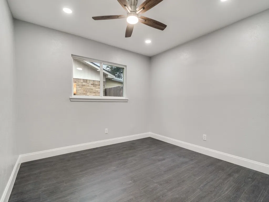 Single Family Residence For Sale in Dallas County , 4312 Crestover Drive, Mesquite, Texas 75150, 3 Bedroom, 2 Bathroom, 2 Garage spaces, 2,011 Sqft, built in 1979, mls#21165716, Real Estate Agent in Mesquite, Homes For Sale in Dallas county, Homes For Sale in Mesquite, Realtor in Mesquite Texas, Real Estate Brokerage Independent Realty Texas, Luminita Cordes Realtor