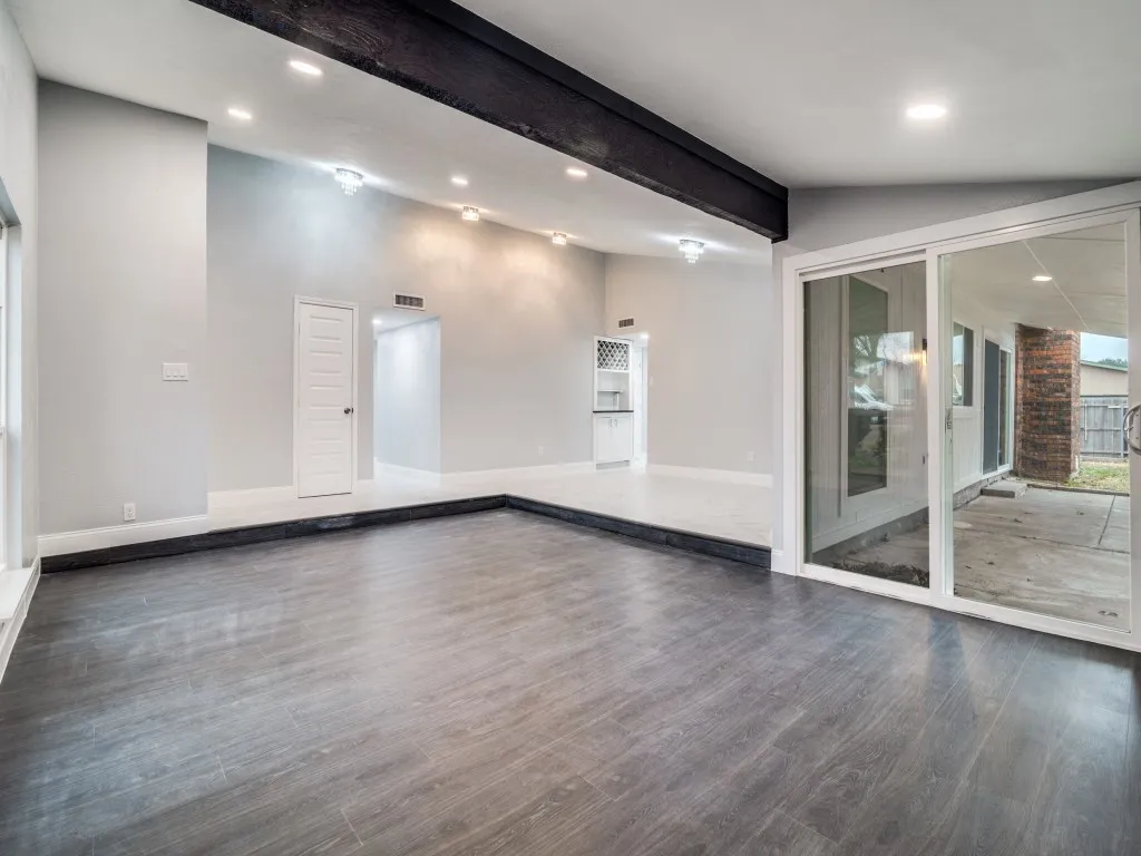 Single Family Residence For Sale in Dallas County , 4312 Crestover Drive, Mesquite, Texas 75150, 3 Bedroom, 2 Bathroom, 2 Garage spaces, 2,011 Sqft, built in 1979, mls#21165716, Real Estate Agent in Mesquite, Homes For Sale in Dallas county, Homes For Sale in Mesquite, Realtor in Mesquite Texas, Real Estate Brokerage Independent Realty Texas, Luminita Cordes Realtor
