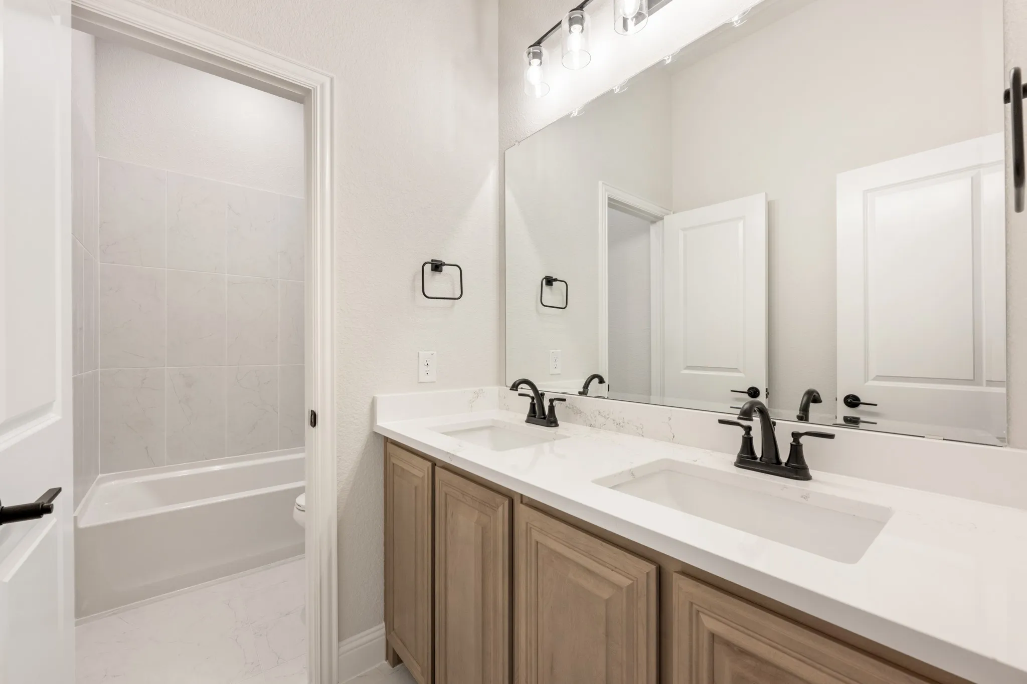 Single Family Residence For Sale in Dallas County , 1730 Baldwin Drive, Cedar Hill, Texas 75104, 4 Bedroom, 3 Bathroom, 2 Garage spaces, 3,068 Sqft, built in 2026, New Construction - Complete, mls#21165653, Real Estate Agent in Cedar Hill, Homes For Sale in Dallas county, Homes For Sale in Cedar Hill, Realtor in Cedar Hill Texas, Real Estate Brokerage Independent Realty Texas, Luminita Cordes Realtor