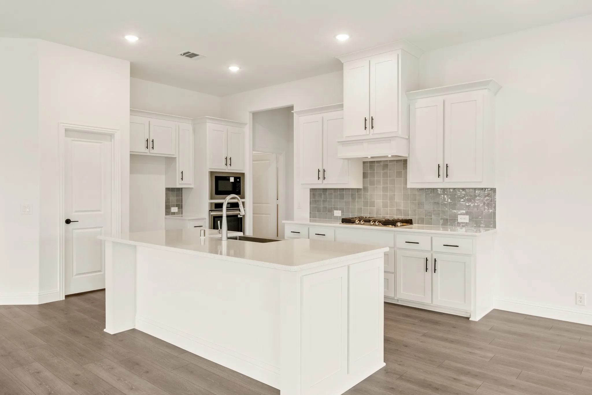Single Family Residence For Sale in Kaufman County , 2406 Drummond Street, Forney, Texas 75126, 4 Bedroom, 3 Bathroom, 2 Garage spaces, 2,527 Sqft, built in 2026, New Construction - Complete, mls#21165954, Real Estate Agent in Forney, Homes For Sale in Kaufman county, Homes For Sale in Forney, Realtor in Forney Texas, Real Estate Brokerage Independent Realty Texas, Luminita Cordes Realtor