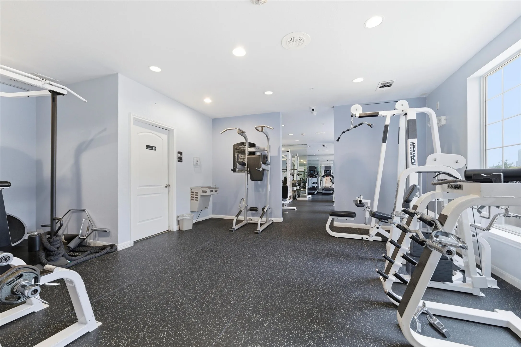 Condominium For Sale in Dallas County , 3225 Turtle Creek Boulevard 829, Dallas, Texas 75219, 2 Bedroom, 2 Bathroom, 2 Garage spaces, 1,267 Sqft, built in 1998, mls#21159324, Real Estate Agent in Dallas, Homes For Sale in Dallas county, Homes For Sale in Dallas, Realtor in Dallas Texas, Real Estate Brokerage Independent Realty Texas, Luminita Cordes Realtor