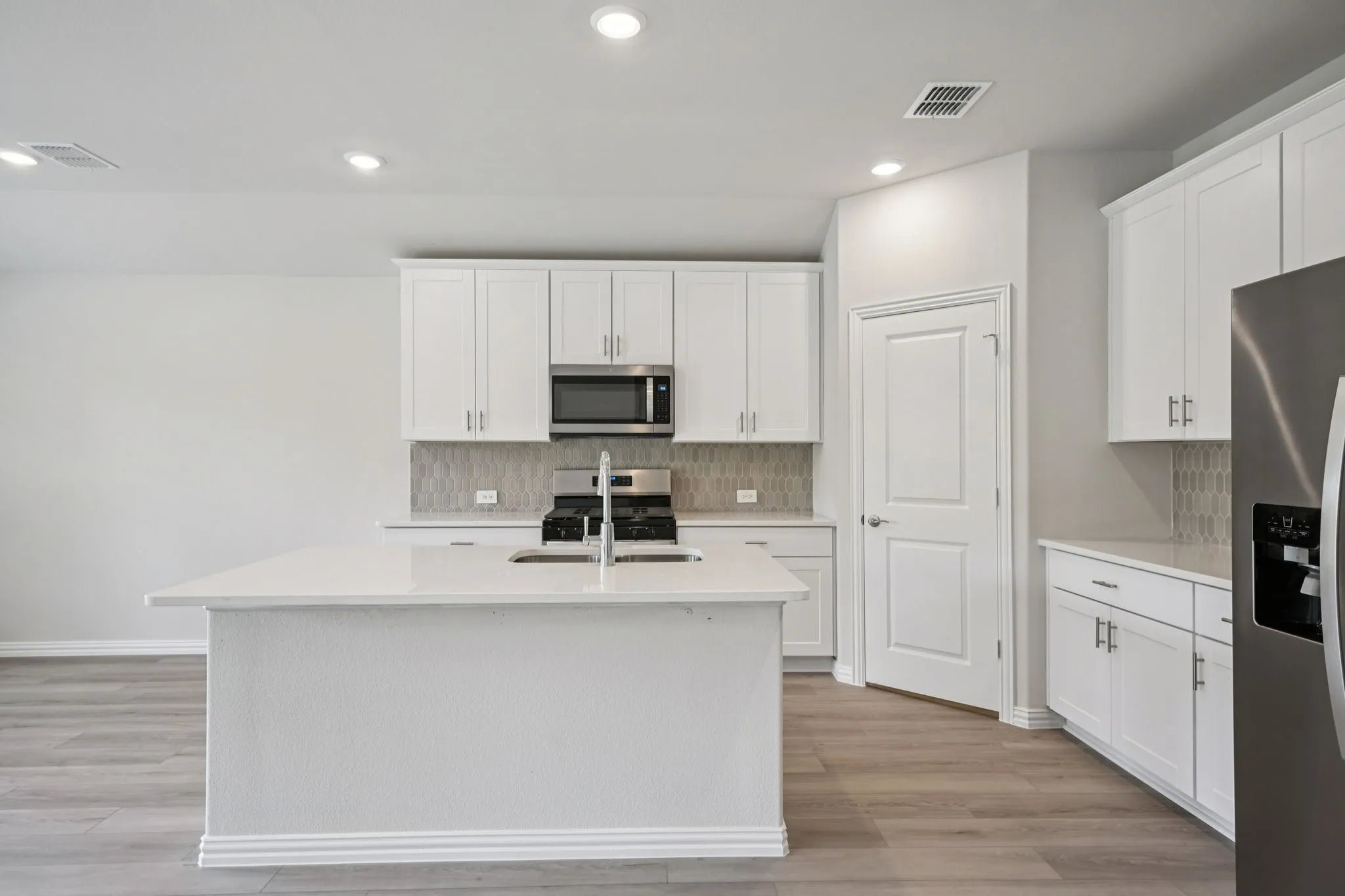 Single Family Residence For Sale in Grayson County , 2207 Rannoch Street, Sherman, Texas 75092, 3 Bedroom, 2 Bathroom, 2 Garage spaces, 1,659 Sqft, built in 2026, New Construction - Incomplete, mls#21165439, Real Estate Agent in Sherman, Homes For Sale in Grayson county, Homes For Sale in Sherman, Realtor in Sherman Texas, Real Estate Brokerage Independent Realty Texas, Luminita Cordes Realtor
