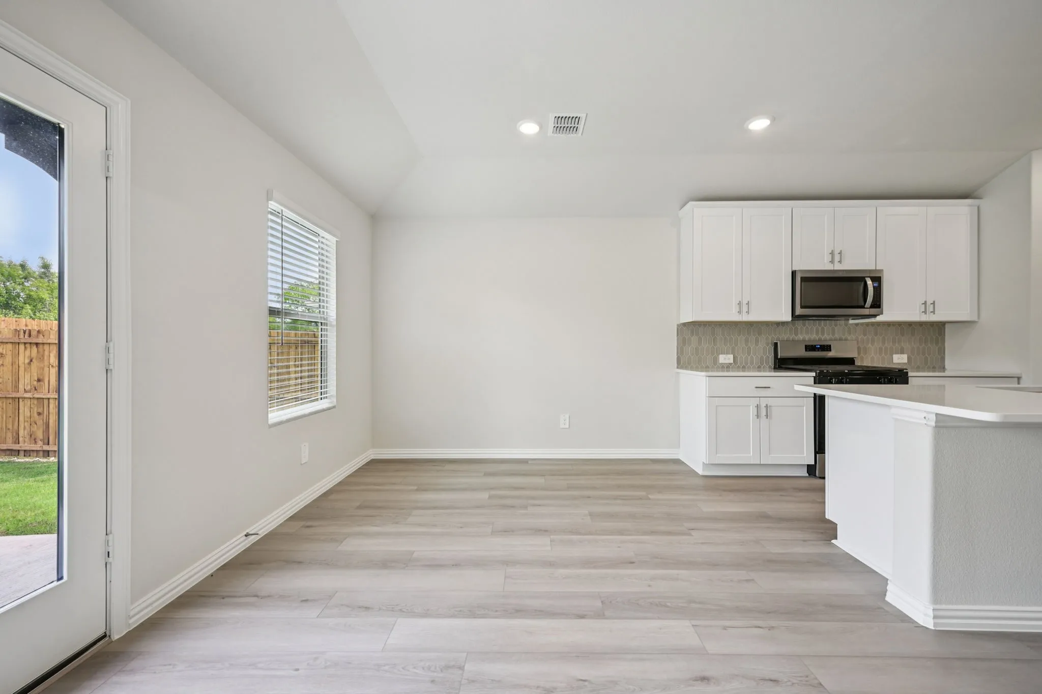 Single Family Residence For Sale in Grayson County , 2207 Rannoch Street, Sherman, Texas 75092, 3 Bedroom, 2 Bathroom, 2 Garage spaces, 1,659 Sqft, built in 2026, New Construction - Incomplete, mls#21165439, Real Estate Agent in Sherman, Homes For Sale in Grayson county, Homes For Sale in Sherman, Realtor in Sherman Texas, Real Estate Brokerage Independent Realty Texas, Luminita Cordes Realtor