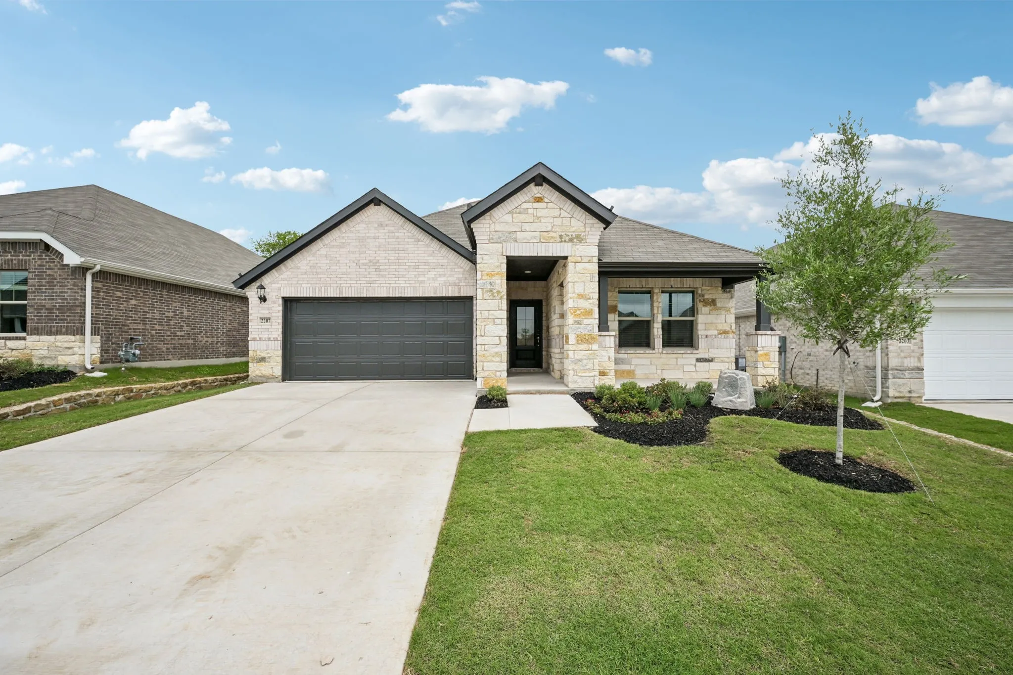 Single Family Residence For Sale in Grayson County , 2207 Rannoch Street, Sherman, Texas 75092, 3 Bedroom, 2 Bathroom, 2 Garage spaces, 1,659 Sqft, built in 2026, New Construction - Incomplete, mls#21165439, Real Estate Agent in Sherman, Homes For Sale in Grayson county, Homes For Sale in Sherman, Realtor in Sherman Texas, Real Estate Brokerage Independent Realty Texas, Luminita Cordes Realtor