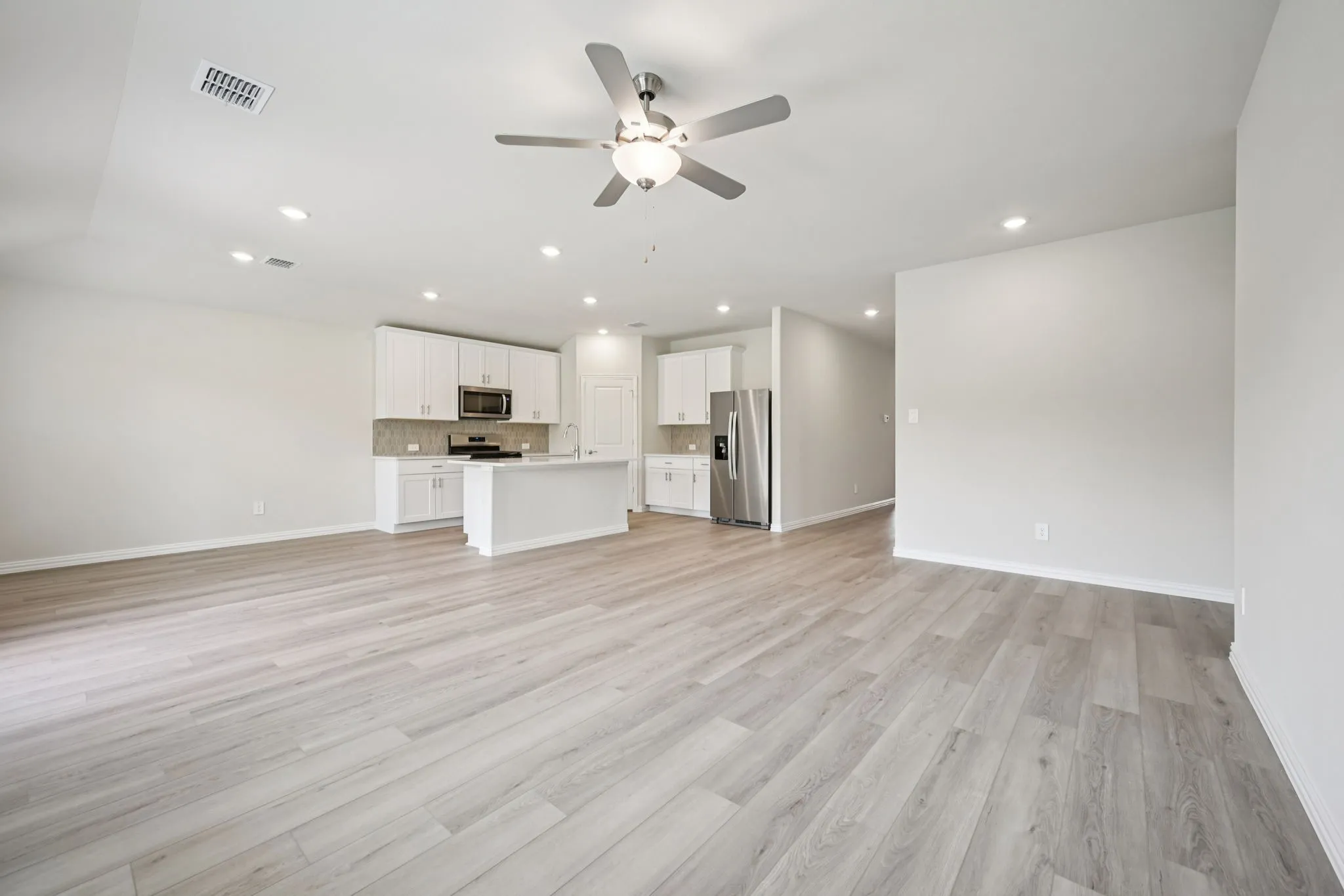 Single Family Residence For Sale in Grayson County , 2207 Rannoch Street, Sherman, Texas 75092, 3 Bedroom, 2 Bathroom, 2 Garage spaces, 1,659 Sqft, built in 2026, New Construction - Incomplete, mls#21165439, Real Estate Agent in Sherman, Homes For Sale in Grayson county, Homes For Sale in Sherman, Realtor in Sherman Texas, Real Estate Brokerage Independent Realty Texas, Luminita Cordes Realtor