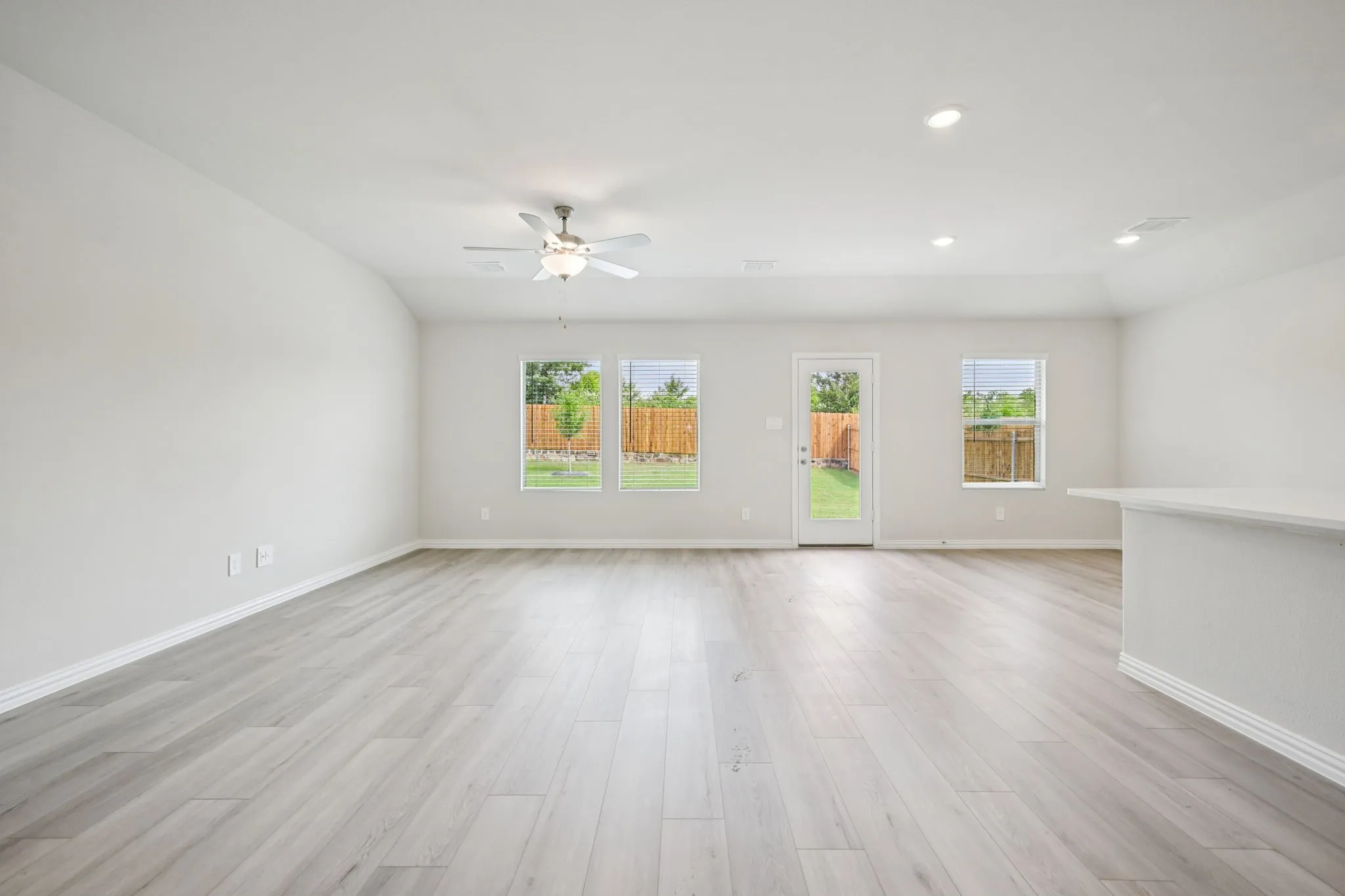 Single Family Residence For Sale in Grayson County , 2207 Rannoch Street, Sherman, Texas 75092, 3 Bedroom, 2 Bathroom, 2 Garage spaces, 1,659 Sqft, built in 2026, New Construction - Incomplete, mls#21165439, Real Estate Agent in Sherman, Homes For Sale in Grayson county, Homes For Sale in Sherman, Realtor in Sherman Texas, Real Estate Brokerage Independent Realty Texas, Luminita Cordes Realtor