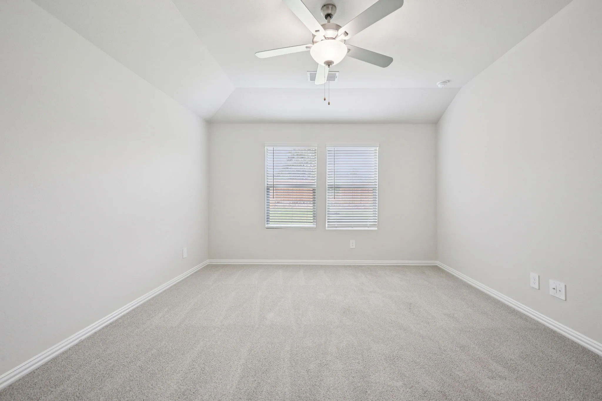 Single Family Residence For Sale in Grayson County , 2207 Rannoch Street, Sherman, Texas 75092, 3 Bedroom, 2 Bathroom, 2 Garage spaces, 1,659 Sqft, built in 2026, New Construction - Incomplete, mls#21165439, Real Estate Agent in Sherman, Homes For Sale in Grayson county, Homes For Sale in Sherman, Realtor in Sherman Texas, Real Estate Brokerage Independent Realty Texas, Luminita Cordes Realtor