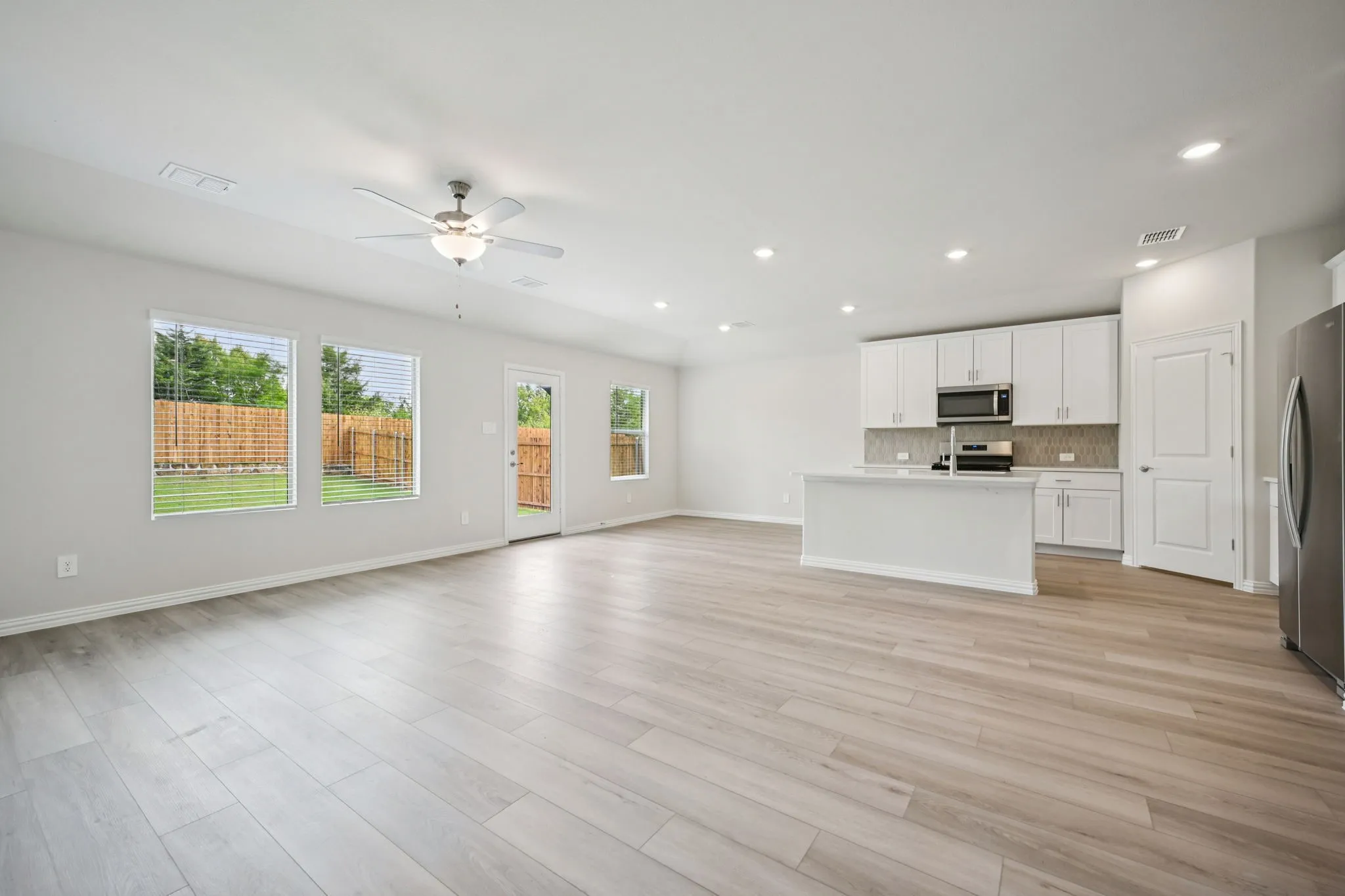 Single Family Residence For Sale in Grayson County , 2207 Rannoch Street, Sherman, Texas 75092, 3 Bedroom, 2 Bathroom, 2 Garage spaces, 1,659 Sqft, built in 2026, New Construction - Incomplete, mls#21165439, Real Estate Agent in Sherman, Homes For Sale in Grayson county, Homes For Sale in Sherman, Realtor in Sherman Texas, Real Estate Brokerage Independent Realty Texas, Luminita Cordes Realtor