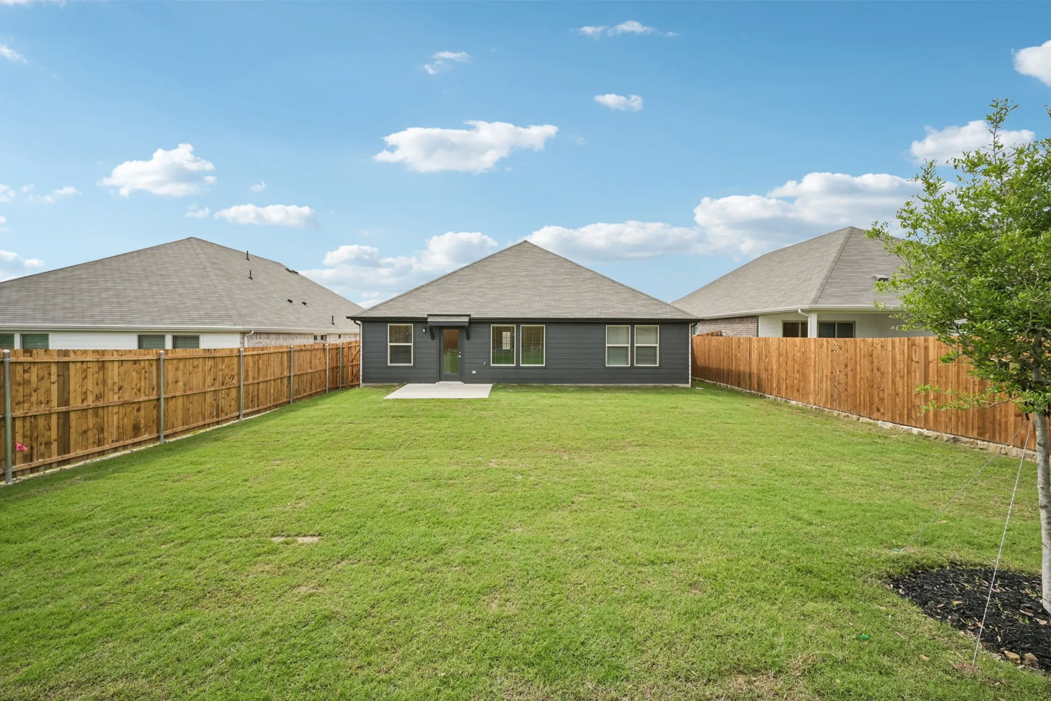 Single Family Residence For Sale in Grayson County , 2207 Rannoch Street, Sherman, Texas 75092, 3 Bedroom, 2 Bathroom, 2 Garage spaces, 1,659 Sqft, built in 2026, New Construction - Incomplete, mls#21165439, Real Estate Agent in Sherman, Homes For Sale in Grayson county, Homes For Sale in Sherman, Realtor in Sherman Texas, Real Estate Brokerage Independent Realty Texas, Luminita Cordes Realtor