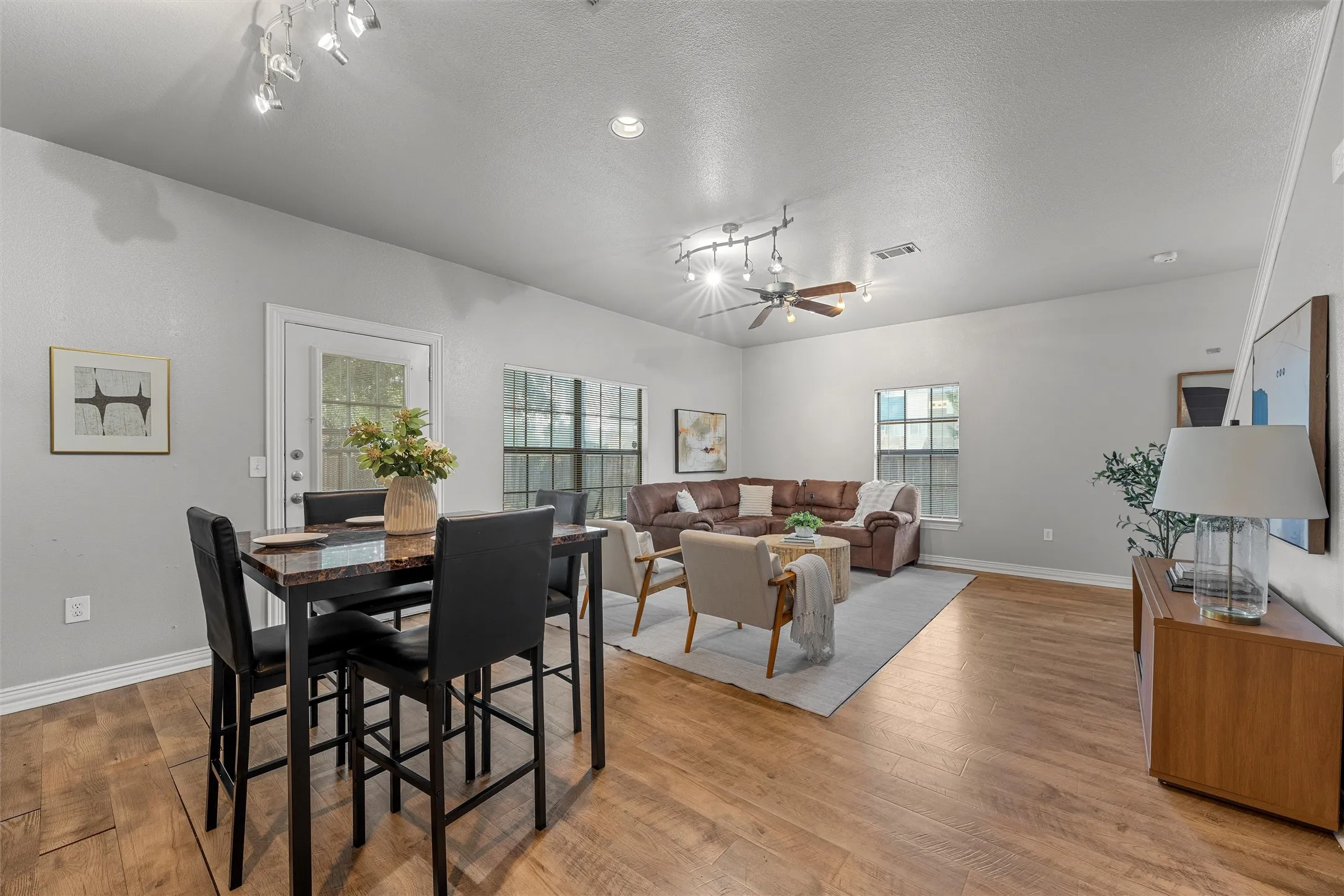 Condominium For Sale in Mc Lennan County , 2410 S 2nd Street 737, Waco, Texas 76706, 4 Bedroom, 5 Bathroom, 2 Garage spaces, 1,491 Sqft, built in 2006, Preowned, mls#21165792, Real Estate Agent in Waco, Homes For Sale in Mc Lennan county, Homes For Sale in Waco, Realtor in Waco Texas, Real Estate Brokerage Independent Realty Texas, Luminita Cordes Realtor