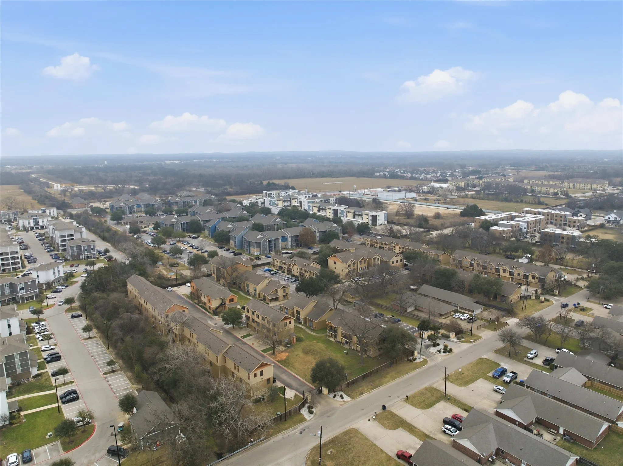 gated community conveniently located 3 minute drive to Baylor University campus