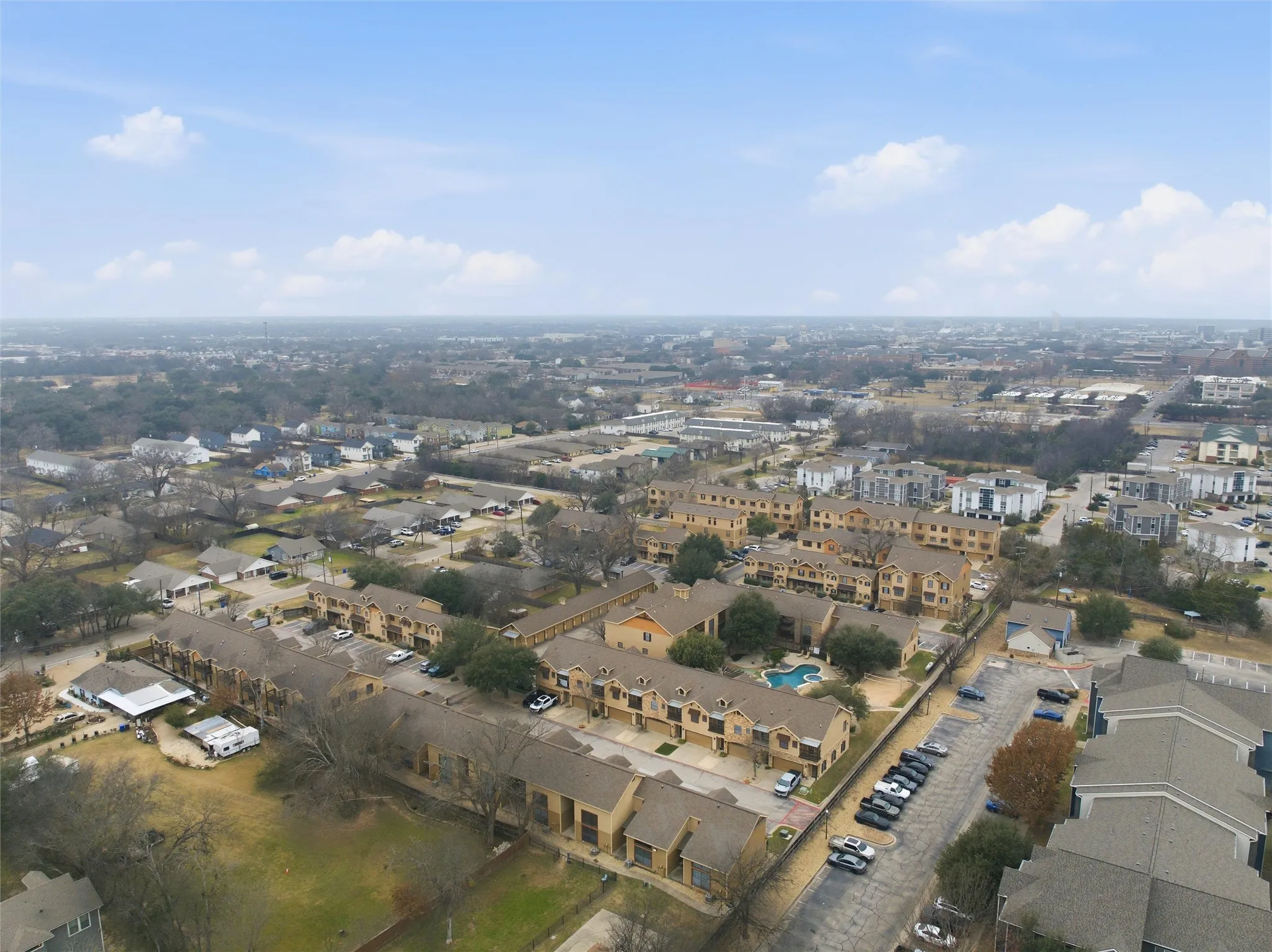 close proximity to Baylor University campus