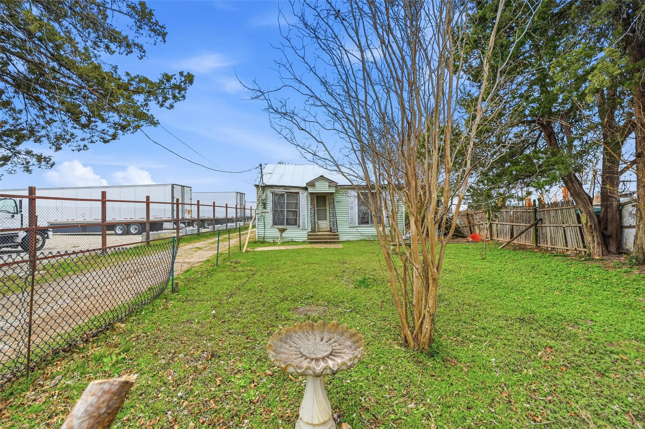 Industrial For Sale in Dallas County , 8322 Honeysuckle Lane, Dallas, Texas 75241, 0, 0, Garage spaces, 0 Sqft, built in 1940, Preowned, Price $160,000, mls#21166087, Real Estate Agent in Dallas, Homes For Sale in Dallas county, Homes For Sale in Dallas, Realtor in Dallas Texas, Real Estate Brokerage Independent Realty Texas, Luminita Cordes Realtor