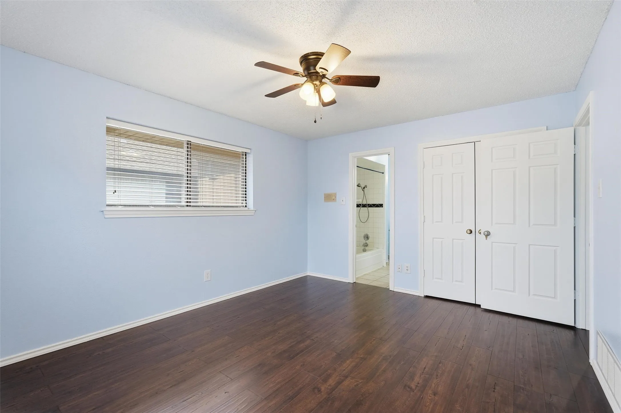 Single Family Residence For Sale in Dallas County , 1117 E Spring Valley Road, Richardson, Texas 75081, 4 Bedroom, 3 Bathroom, 2 Garage spaces, 2,778 Sqft, built in 1978, mls#21164101, Real Estate Agent in Richardson, Homes For Sale in Dallas county, Homes For Sale in Richardson, Realtor in Richardson Texas, Real Estate Brokerage Independent Realty Texas, Luminita Cordes Realtor
