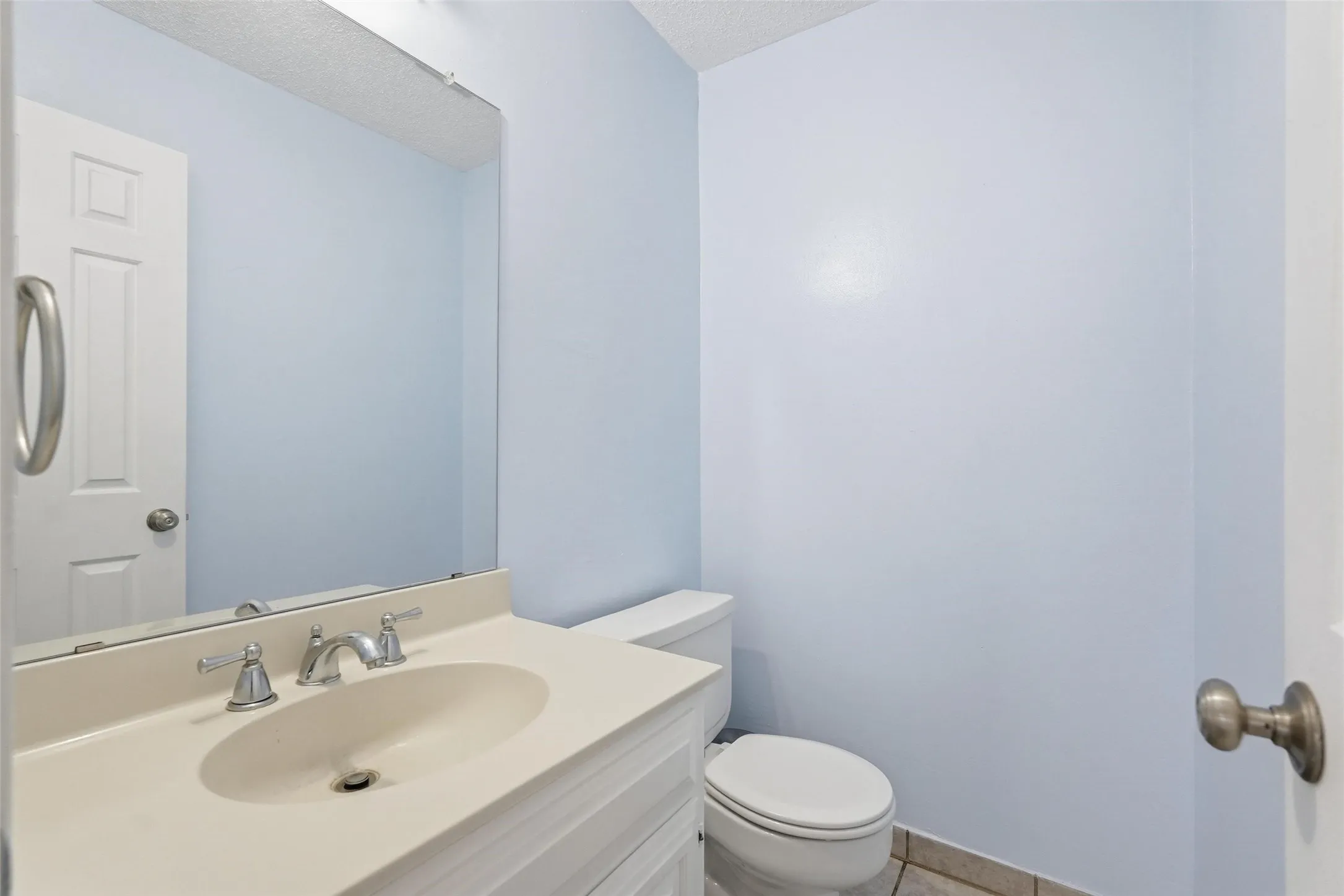 Single Family Residence For Sale in Dallas County , 1117 E Spring Valley Road, Richardson, Texas 75081, 4 Bedroom, 3 Bathroom, 2 Garage spaces, 2,778 Sqft, built in 1978, mls#21164101, Real Estate Agent in Richardson, Homes For Sale in Dallas county, Homes For Sale in Richardson, Realtor in Richardson Texas, Real Estate Brokerage Independent Realty Texas, Luminita Cordes Realtor