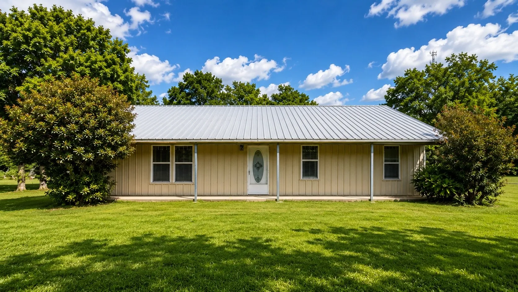 Single Family Residence For Sale in Lamar County , 140 Pecan Street, Blossom, Texas 75416, 3 Bedrooms, 2 Bathrooms, Garage spaces, 1,650 Sqft, built in 2011, Price $206,250, mls#21165857, Real Estate Agent in Blossom, Homes For Sale in Lamar county, Homes For Sale in Blossom, Realtor in Blossom Texas, Real Estate Brokerage Independent Realty Texas, Luminita Cordes Realtor