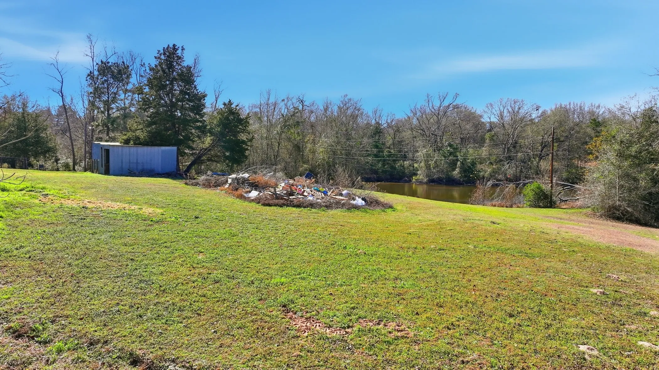 Single Family Residence For Sale in Anderson County , 1409 Bassett Road, Palestine, Texas 75803, 3 Bedroom, 3 Bathroom, Garage spaces, 3,240 Sqft, built in 1977, mls#21166185, Real Estate Agent in Palestine, Homes For Sale in Anderson county, Homes For Sale in Palestine, Realtor in Palestine Texas, Real Estate Brokerage Independent Realty Texas, Luminita Cordes Realtor