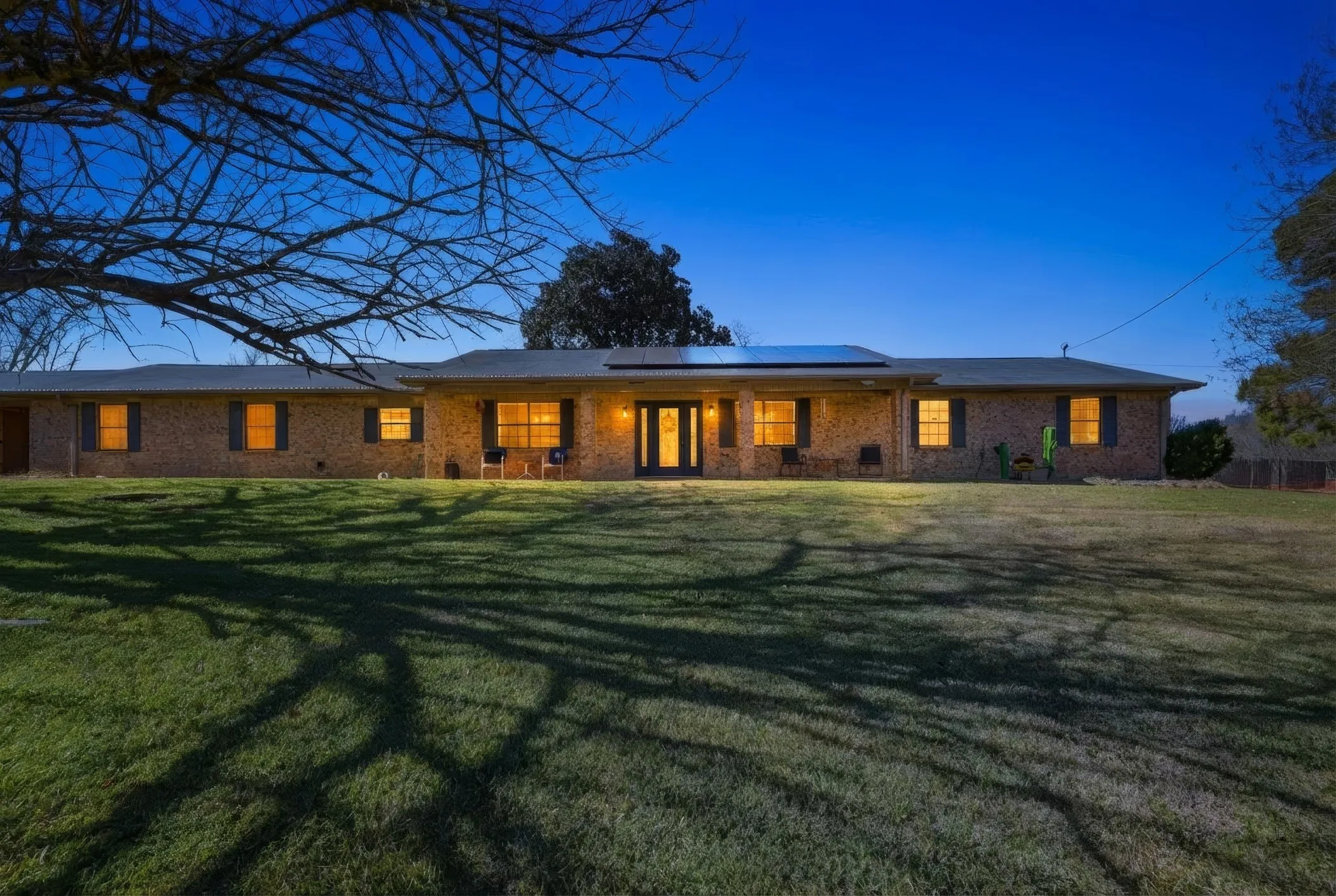 Single Family Residence For Sale in Anderson County , 1409 Bassett Road, Palestine, Texas 75803, 3 Bedroom, 3 Bathroom, Garage spaces, 3,240 Sqft, built in 1977, mls#21166185, Real Estate Agent in Palestine, Homes For Sale in Anderson county, Homes For Sale in Palestine, Realtor in Palestine Texas, Real Estate Brokerage Independent Realty Texas, Luminita Cordes Realtor