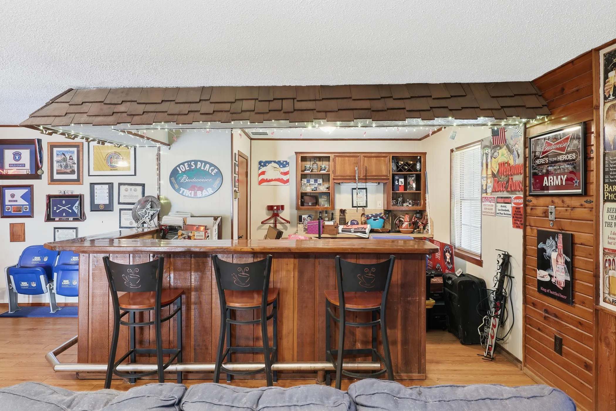 Single Family Residence For Sale in Anderson County , 1409 Bassett Road, Palestine, Texas 75803, 3 Bedroom, 3 Bathroom, Garage spaces, 3,240 Sqft, built in 1977, mls#21166185, Real Estate Agent in Palestine, Homes For Sale in Anderson county, Homes For Sale in Palestine, Realtor in Palestine Texas, Real Estate Brokerage Independent Realty Texas, Luminita Cordes Realtor