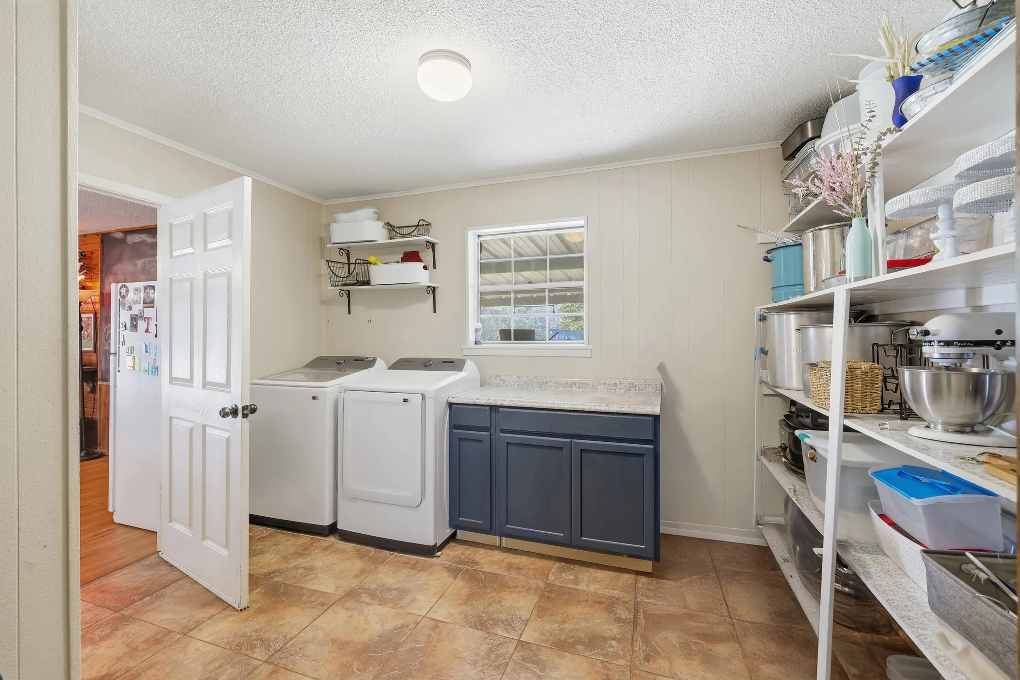 Single Family Residence For Sale in Anderson County , 1409 Bassett Road, Palestine, Texas 75803, 3 Bedroom, 3 Bathroom, Garage spaces, 3,240 Sqft, built in 1977, mls#21166185, Real Estate Agent in Palestine, Homes For Sale in Anderson county, Homes For Sale in Palestine, Realtor in Palestine Texas, Real Estate Brokerage Independent Realty Texas, Luminita Cordes Realtor