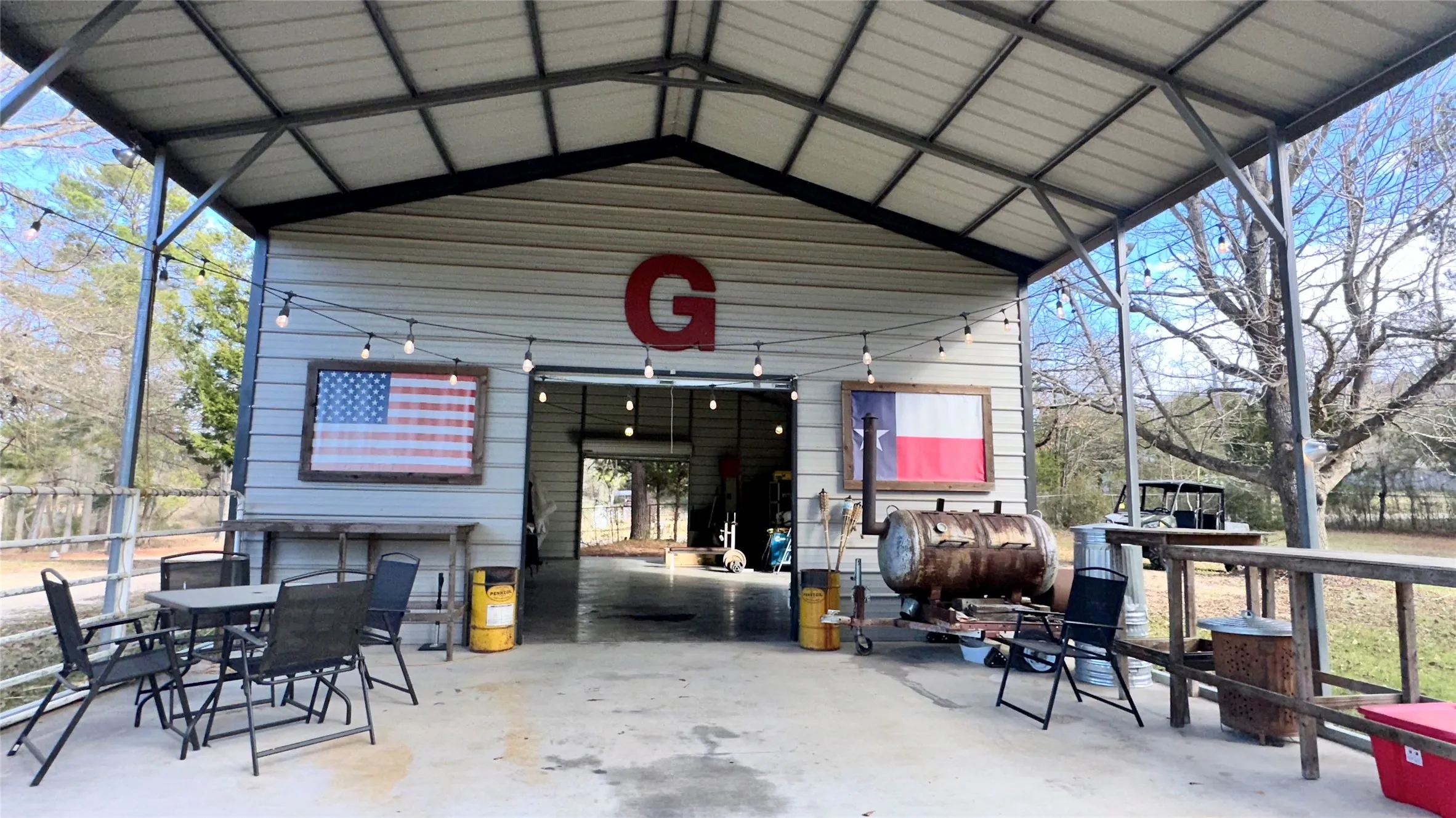 Single Family Residence For Sale in Anderson County , 1409 Bassett Road, Palestine, Texas 75803, 3 Bedroom, 3 Bathroom, Garage spaces, 3,240 Sqft, built in 1977, mls#21166185, Real Estate Agent in Palestine, Homes For Sale in Anderson county, Homes For Sale in Palestine, Realtor in Palestine Texas, Real Estate Brokerage Independent Realty Texas, Luminita Cordes Realtor