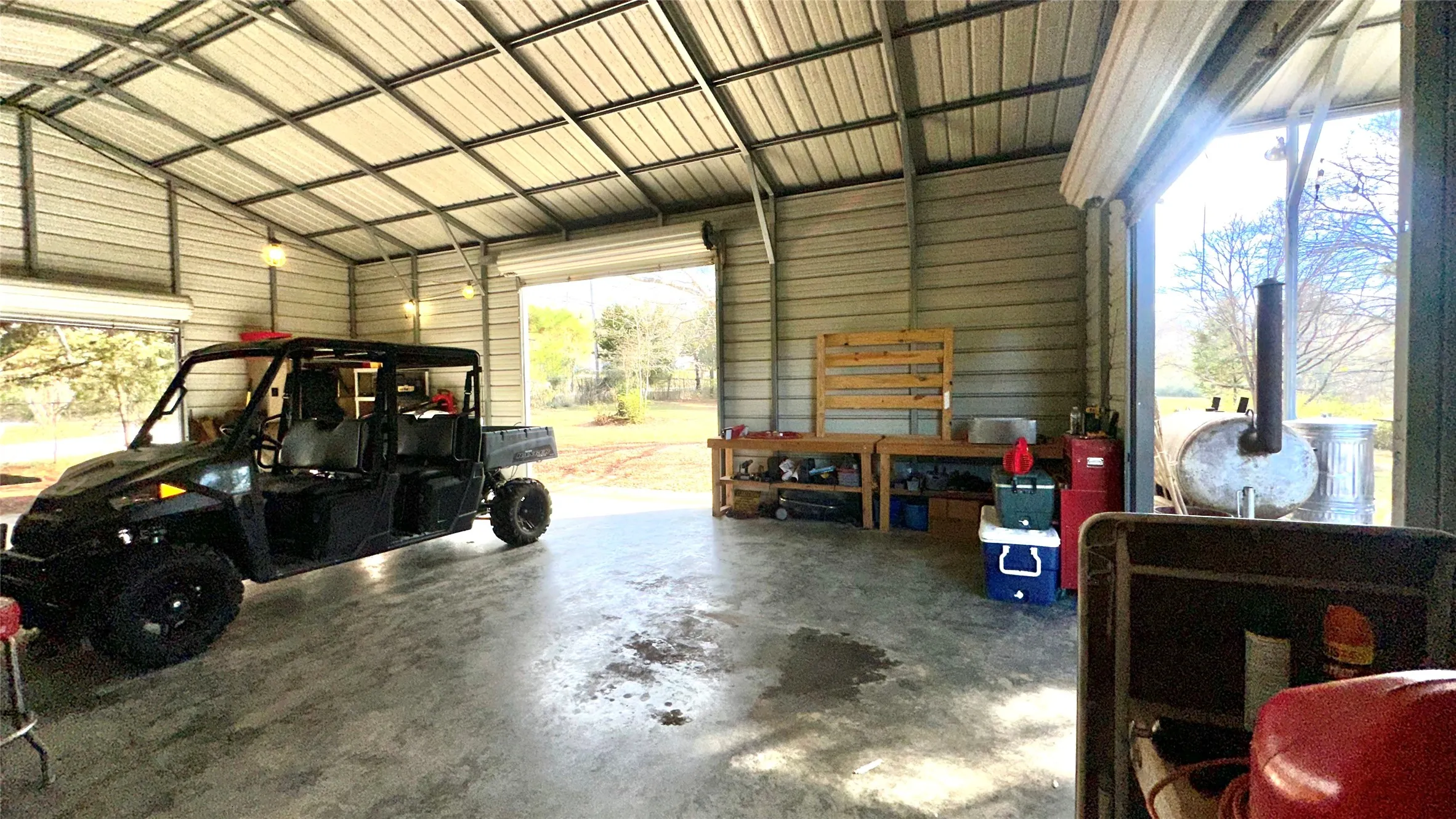 Single Family Residence For Sale in Anderson County , 1409 Bassett Road, Palestine, Texas 75803, 3 Bedroom, 3 Bathroom, Garage spaces, 3,240 Sqft, built in 1977, mls#21166185, Real Estate Agent in Palestine, Homes For Sale in Anderson county, Homes For Sale in Palestine, Realtor in Palestine Texas, Real Estate Brokerage Independent Realty Texas, Luminita Cordes Realtor